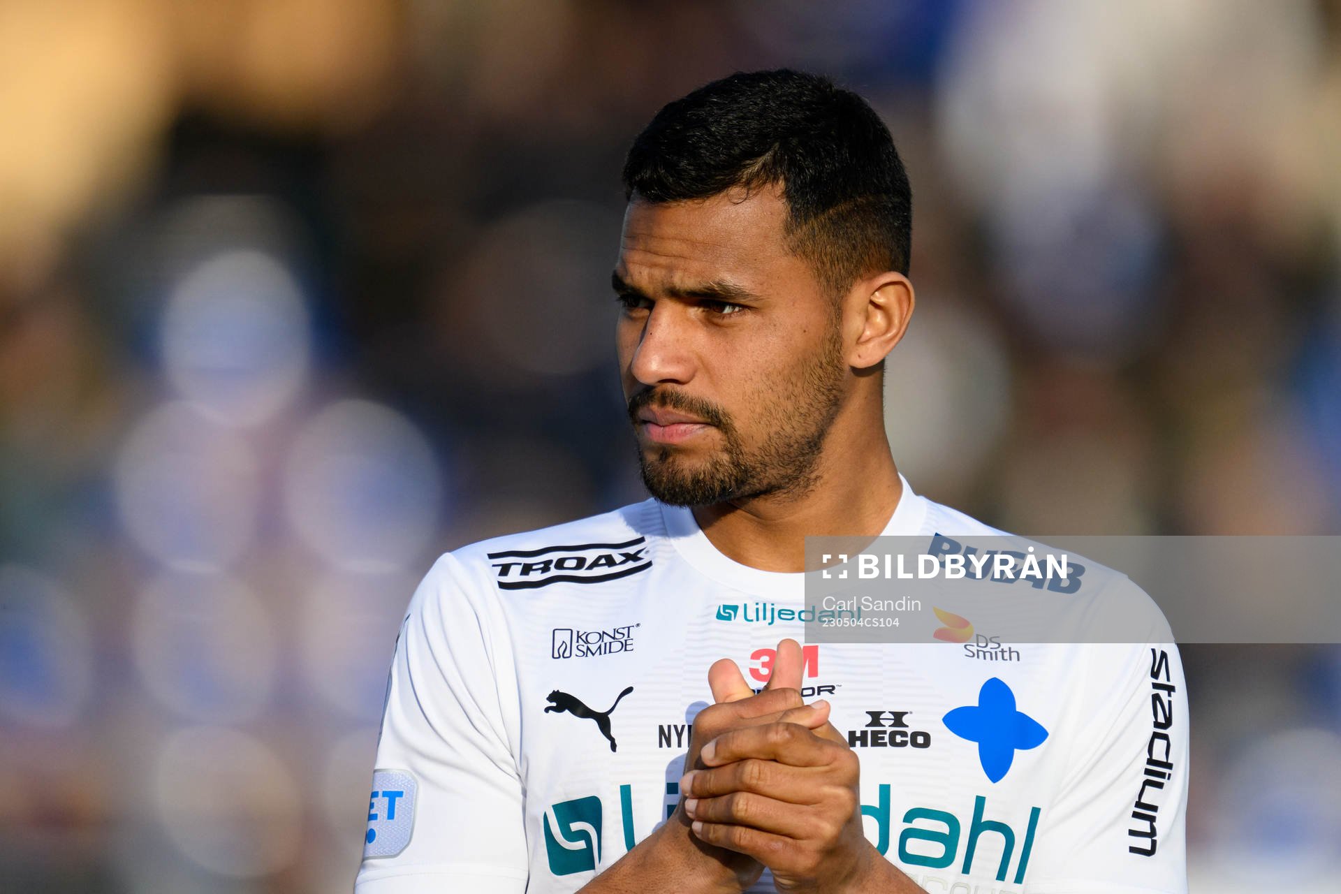 Värnamos Wenderson Oliveira do Nascimento vid lineup innan