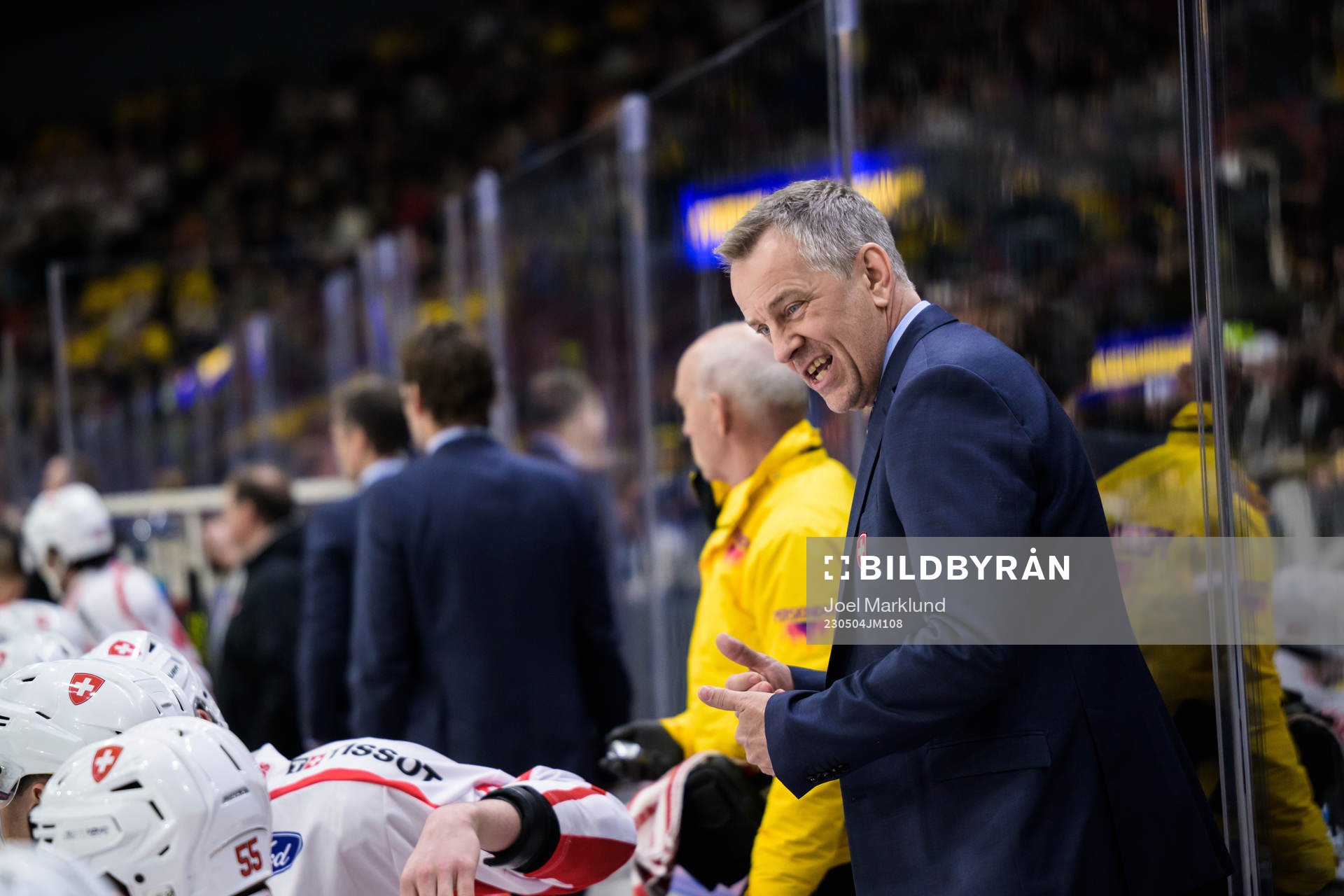 Assistant coach Tommy Albelin of Switzerland