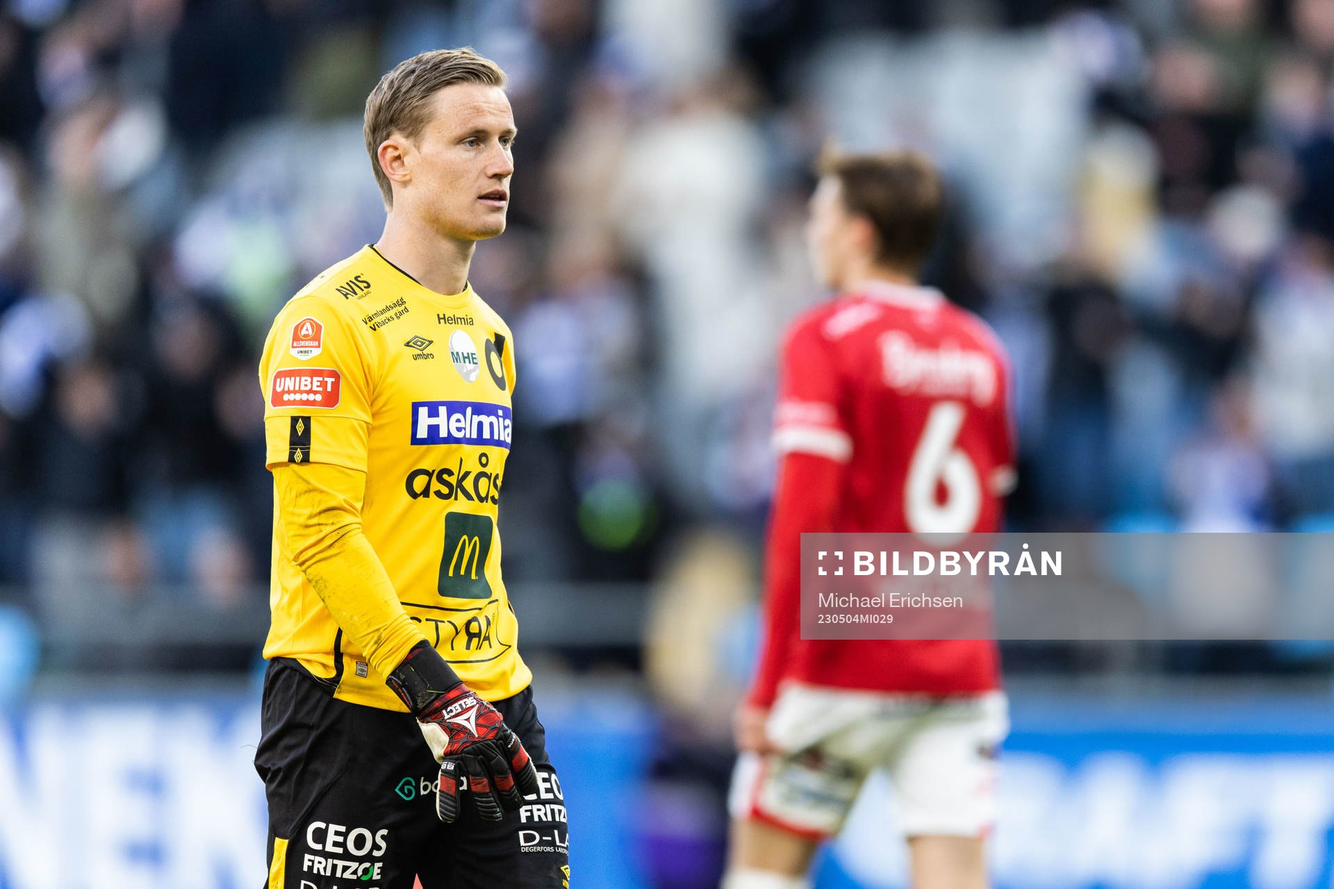 Degerfors målvakt Sondre Lovseth Rossbach deppar