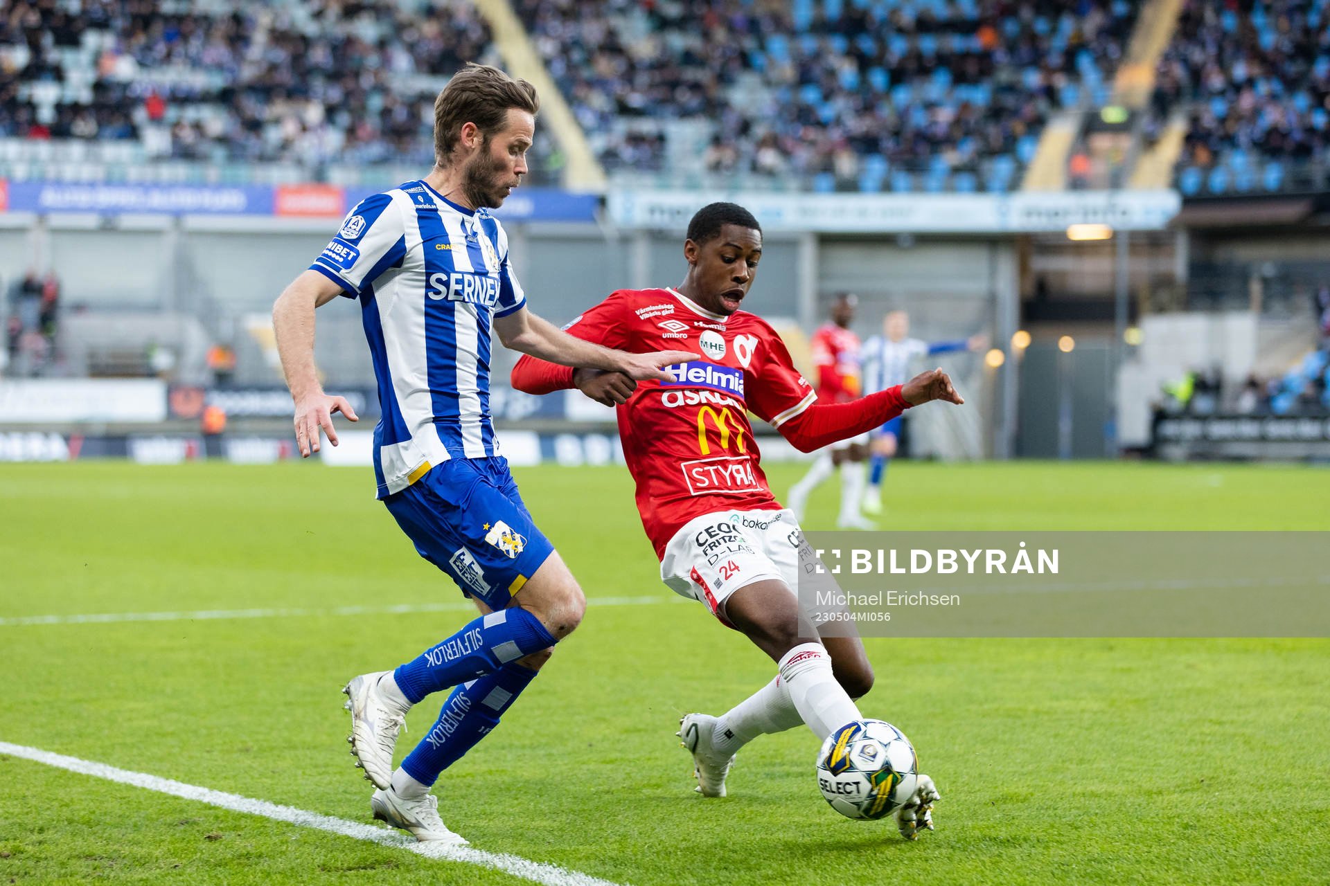 IFK Göteborgs Emil Salomonsson och Degerfors De Pievre