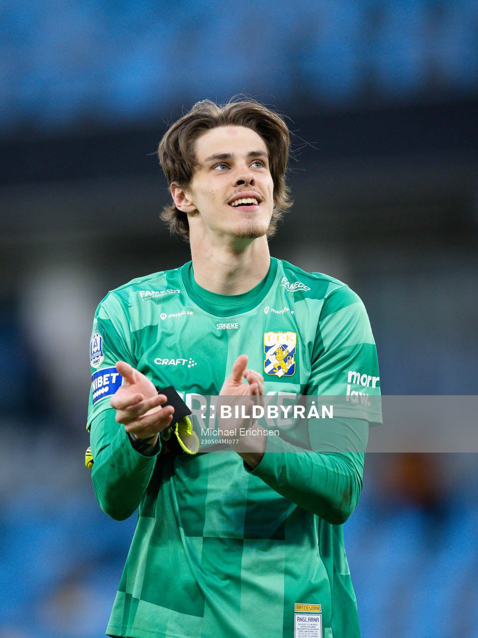 IFK Göteborgs målvakt Adam Benediktsson jublar
