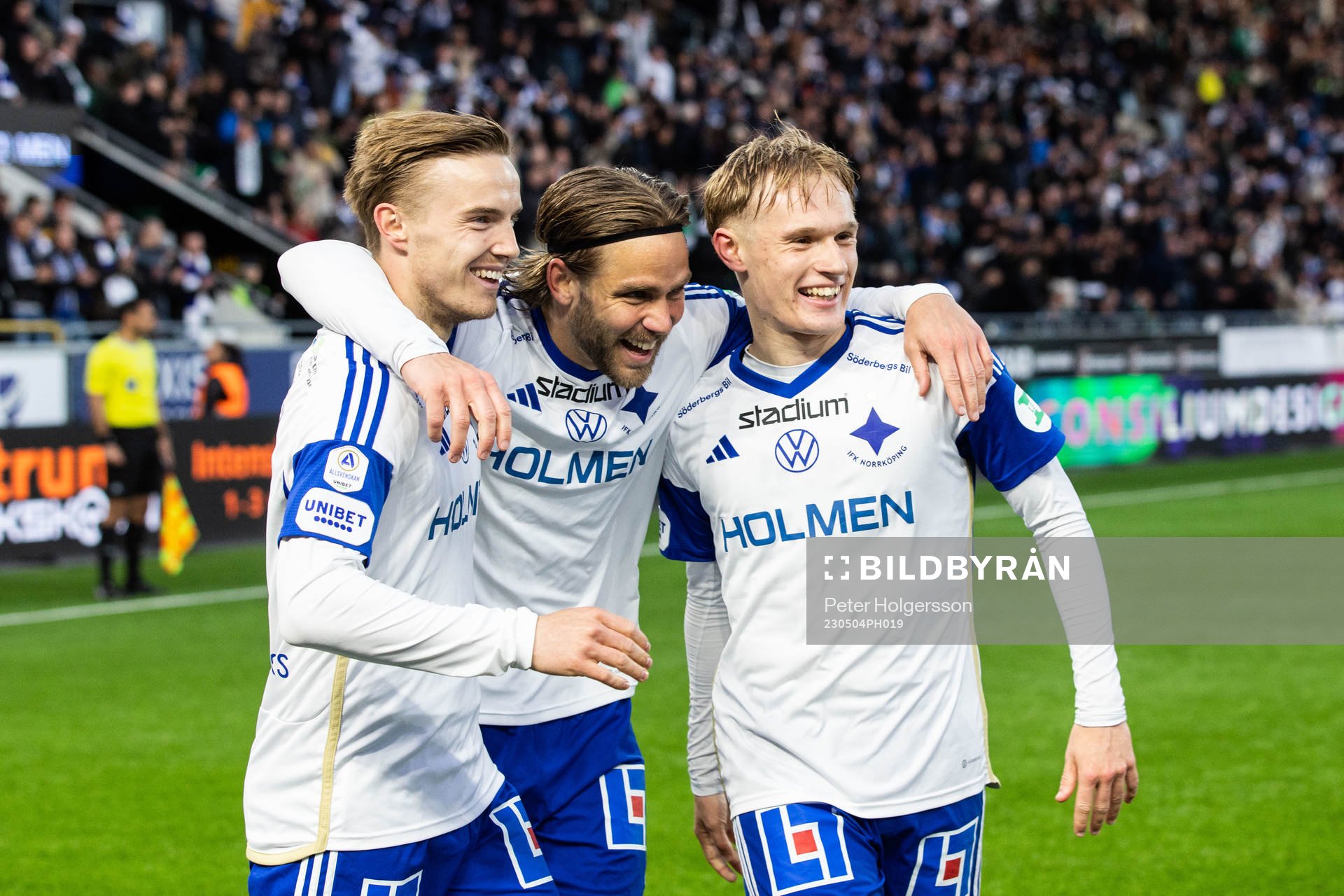 IFK Norrköpings Christoffer Nyman jublar med Jacob Ortmark