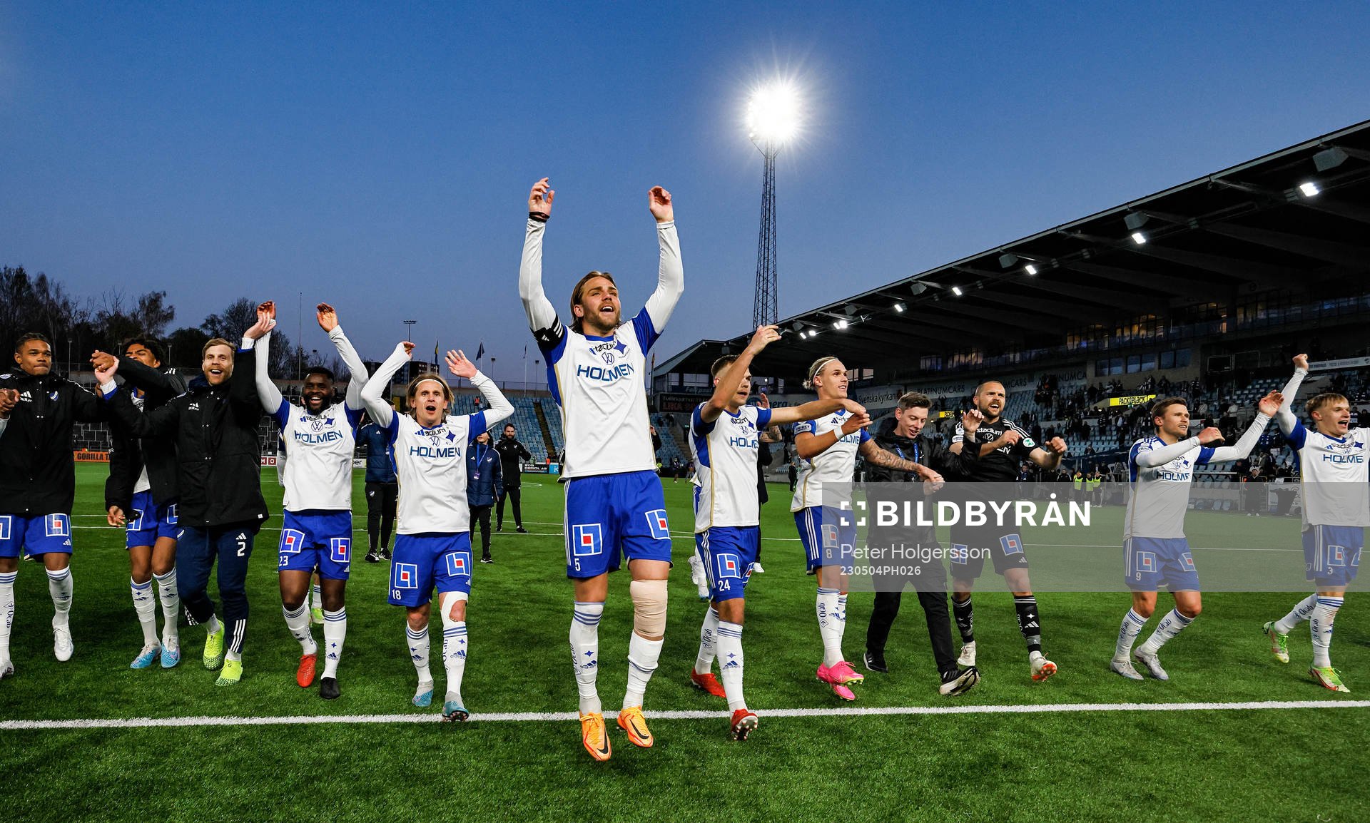 IFK Norrköpings spelare med Christoffer Nyman jublar