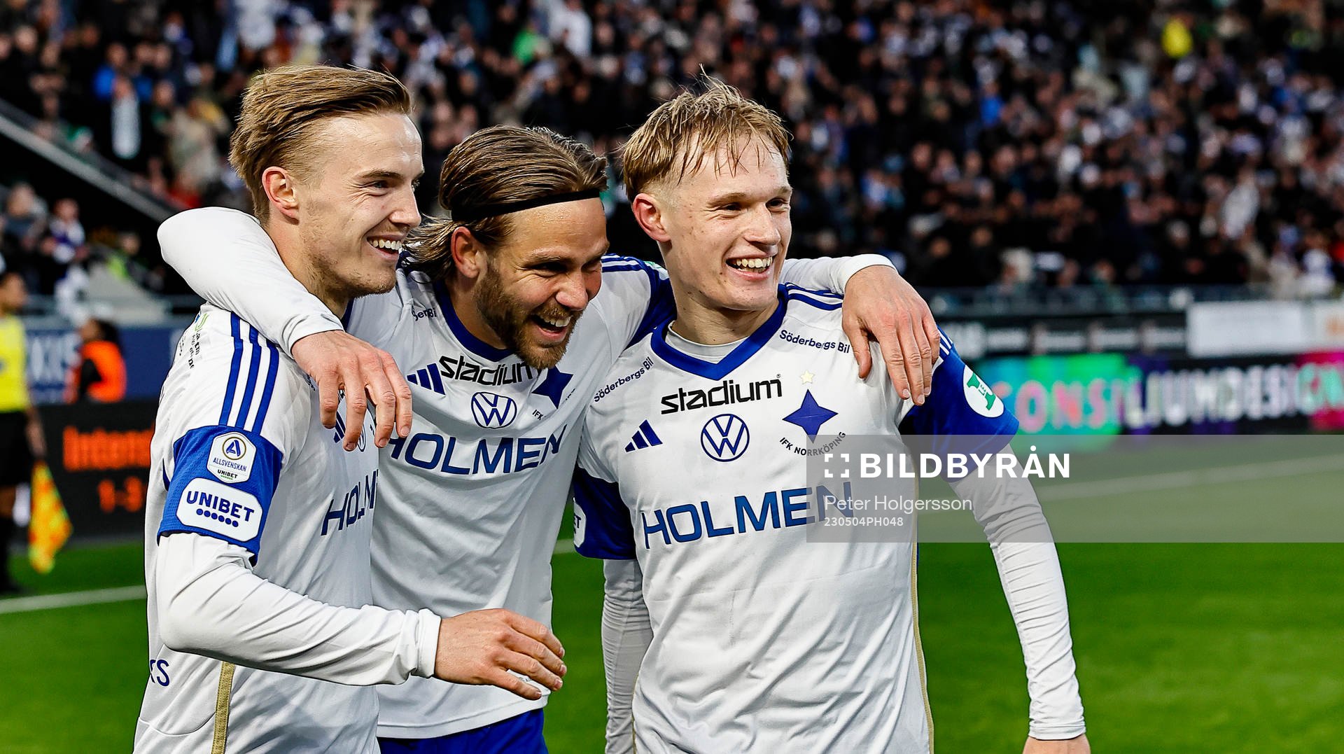 IFK Norrköpings Jacob Ortmark, Christoffer Nyman och Marcus Baggesen jublar efter mål under fotbollsmatchen i Allsvenskan mellan IFK Norrköping och Hammarby den 4 maj 2023 i Norrköping.