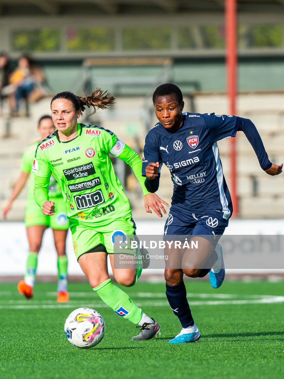 Kristianstads Alice Nilsson och FC Rosengårds Halimatu