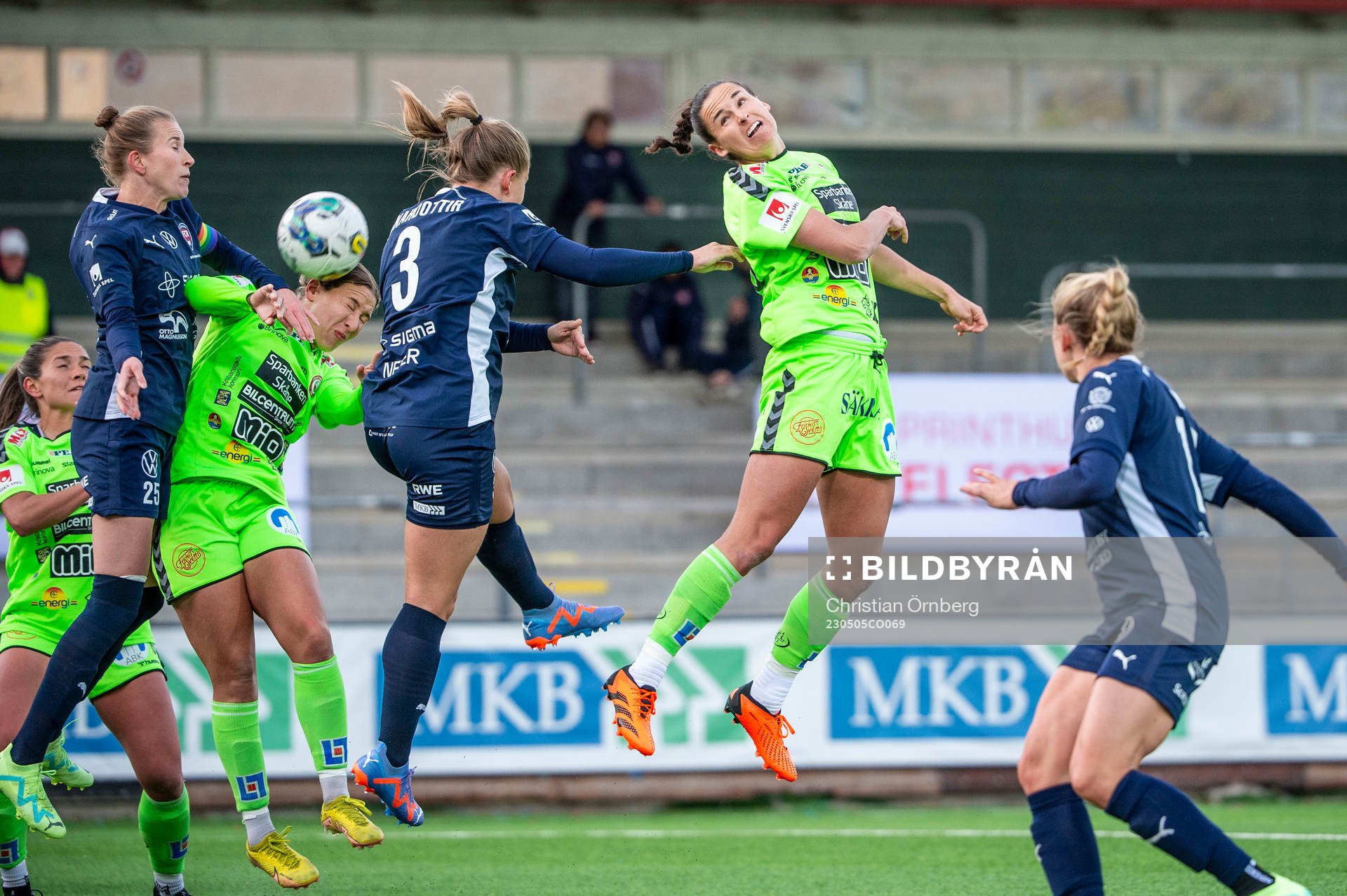 Kristianstads Tabitha Michelle Tindell och Evelyne Viens