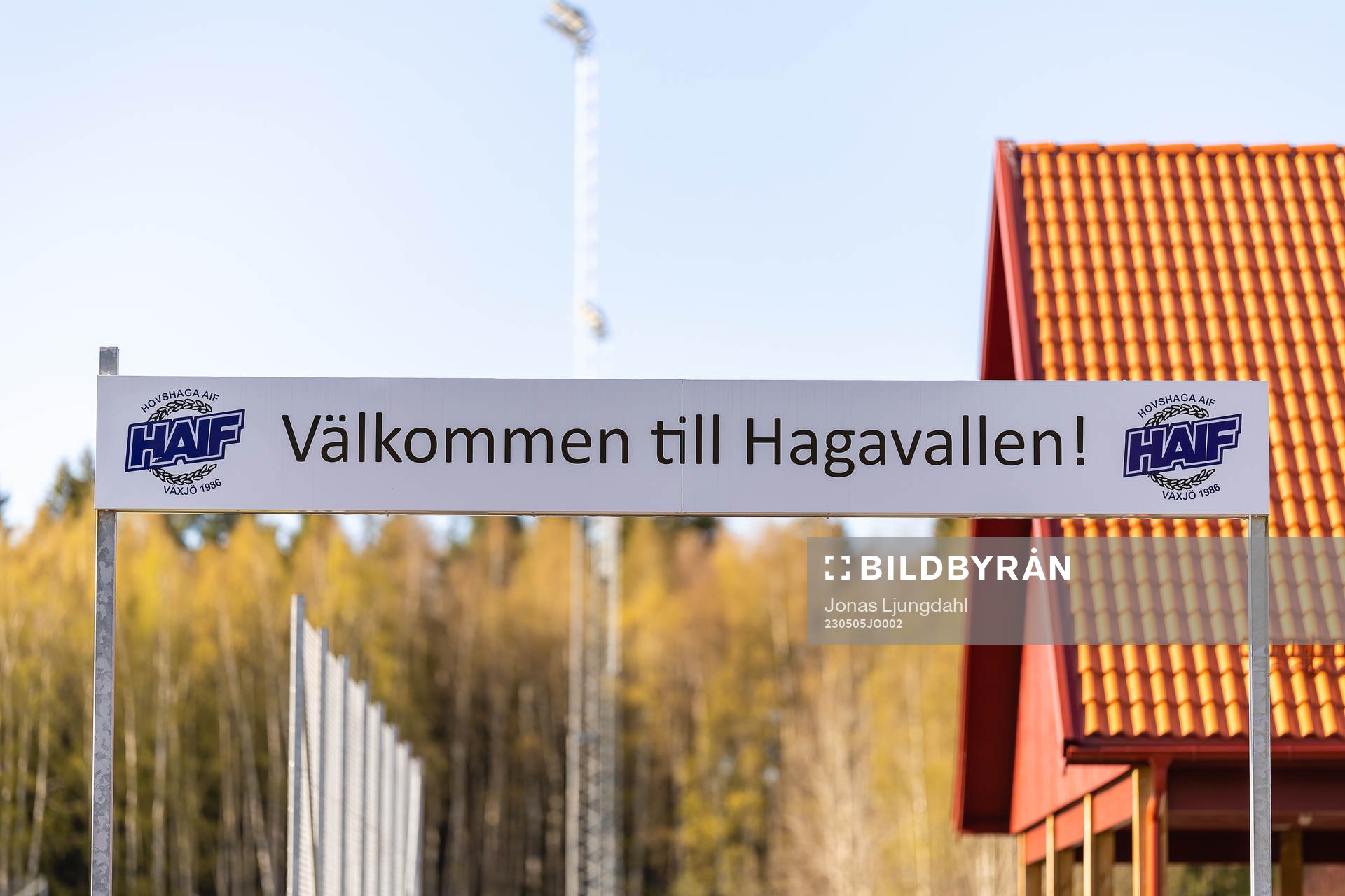 Entré till Hagavallen före fotbollsmatchen i division 3