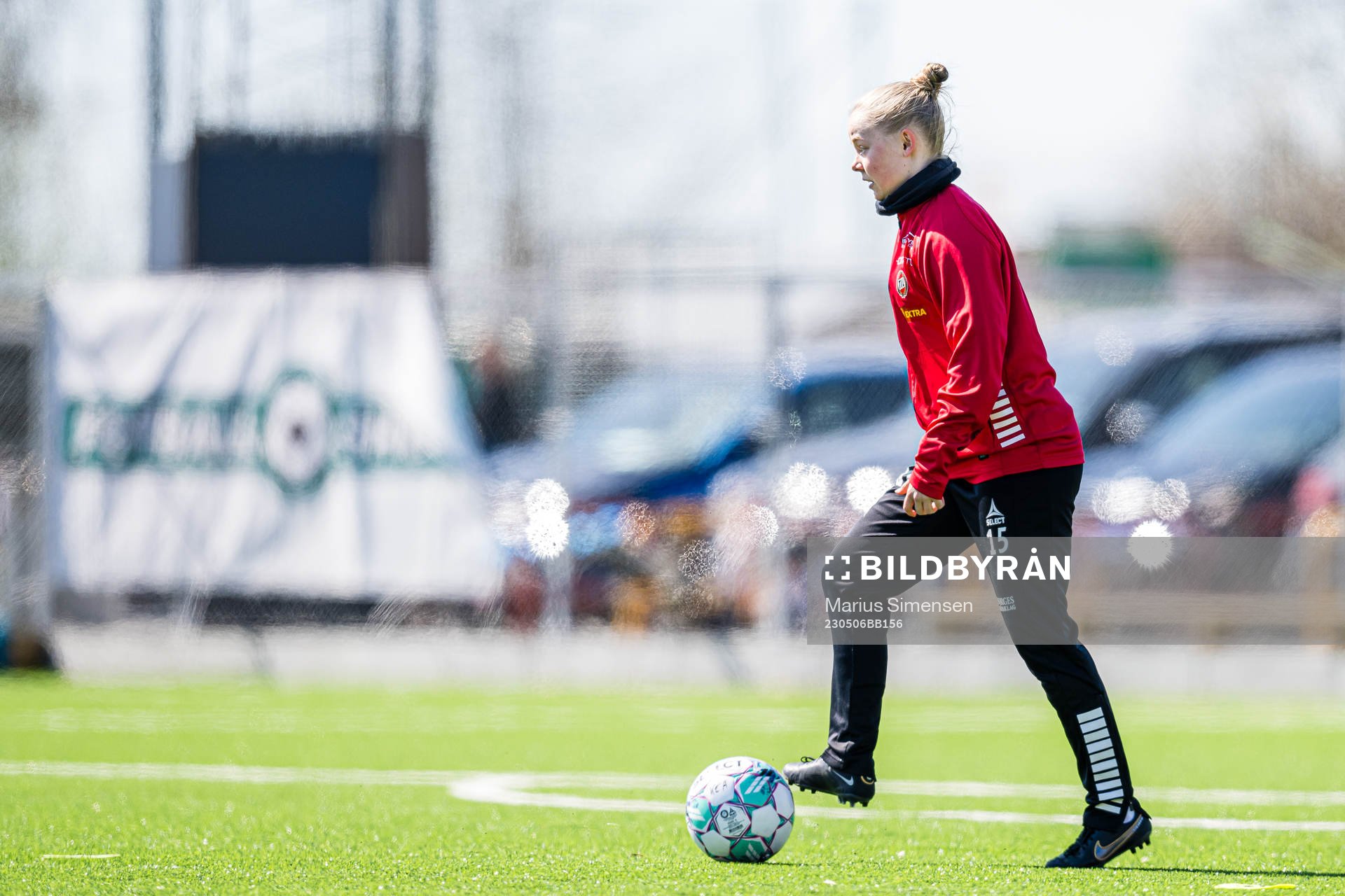 Selma Pettersen of TIL 2020 warms up