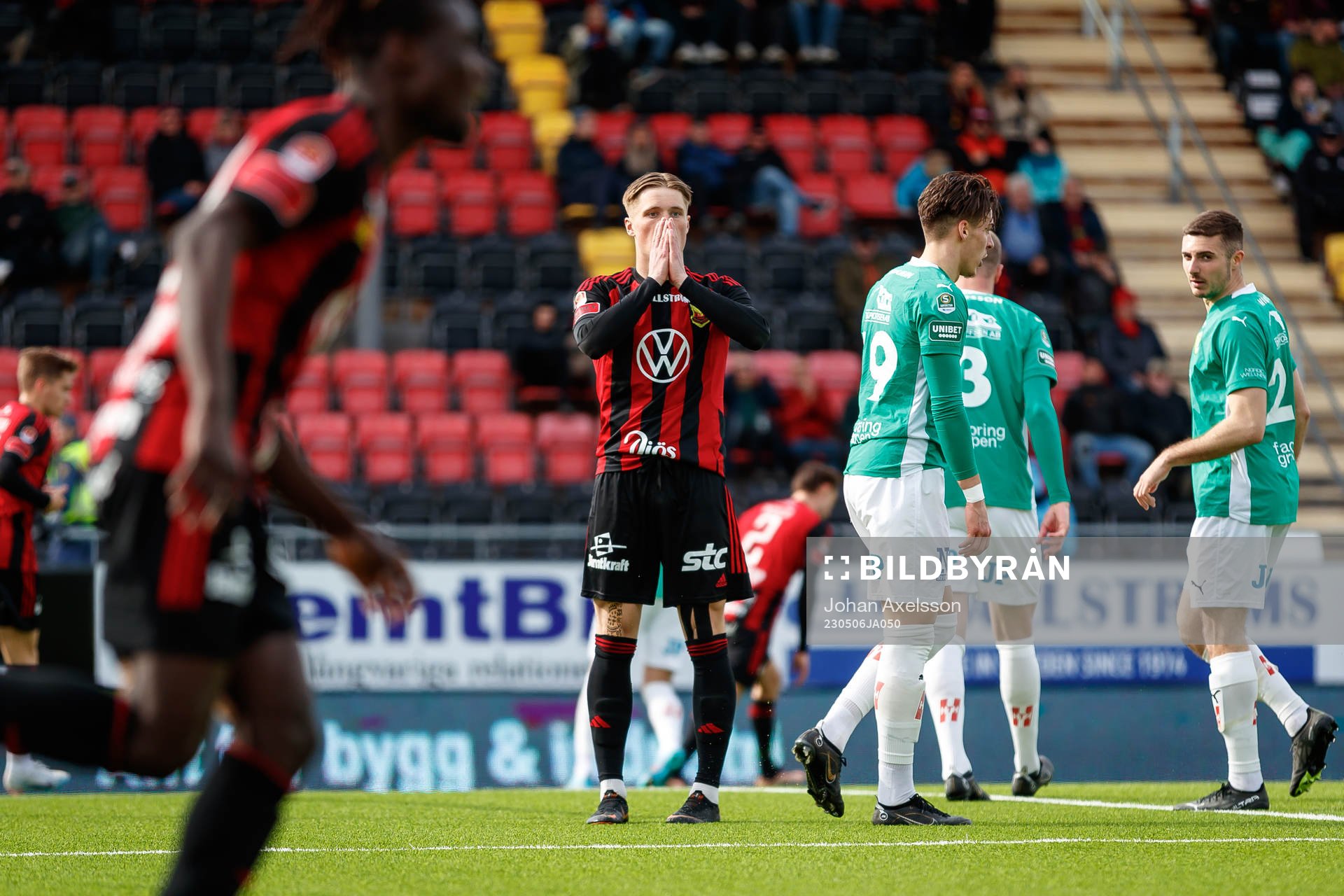 Östersunds Sebastian Karlsson Grach  deppar