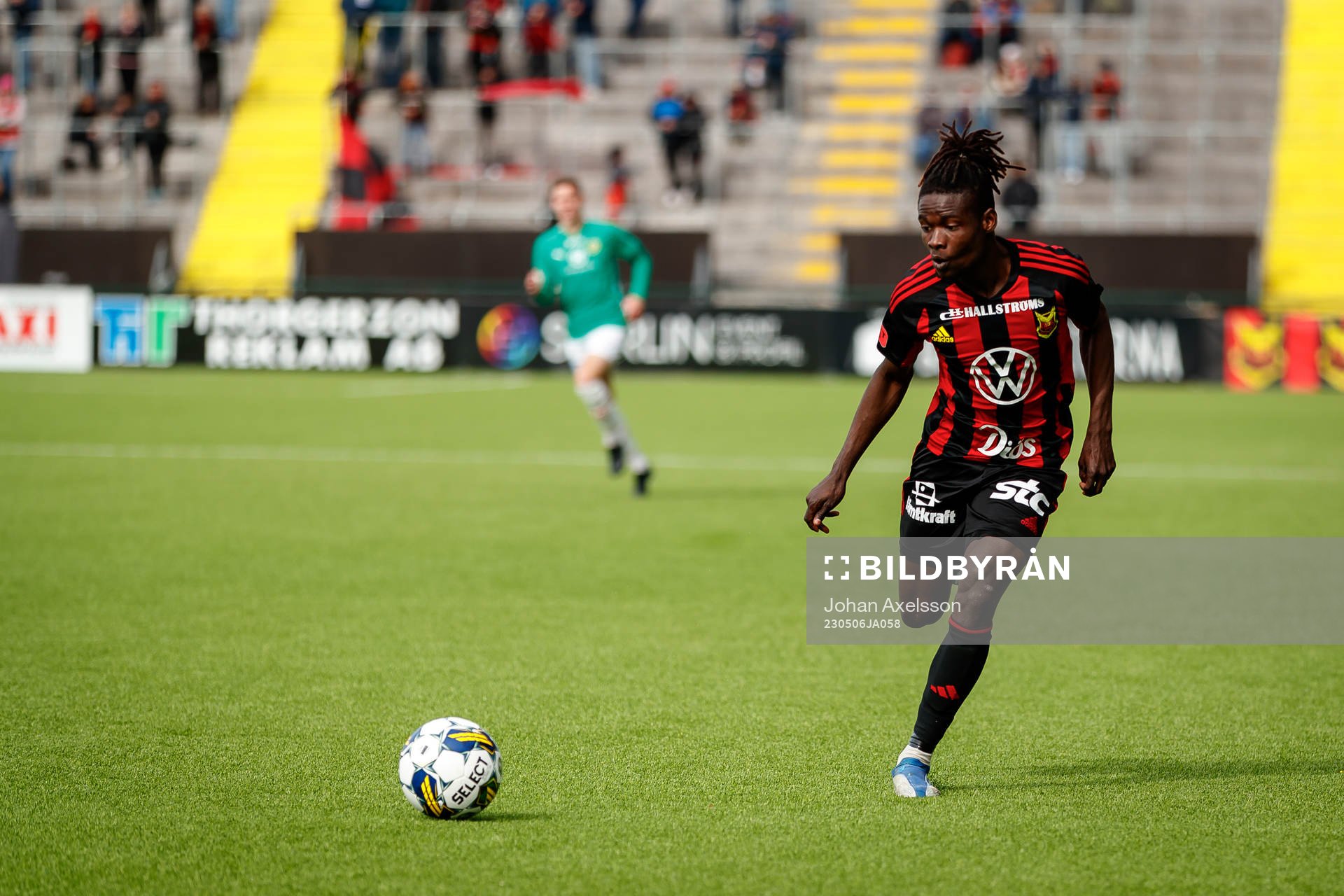 Östersunds Yannick Armel Assiedou Adjoumani under fotbollsmatchen i Superettan mellan Östersund och Jönköpings Södra den 6 maj 2023 i Östersund.