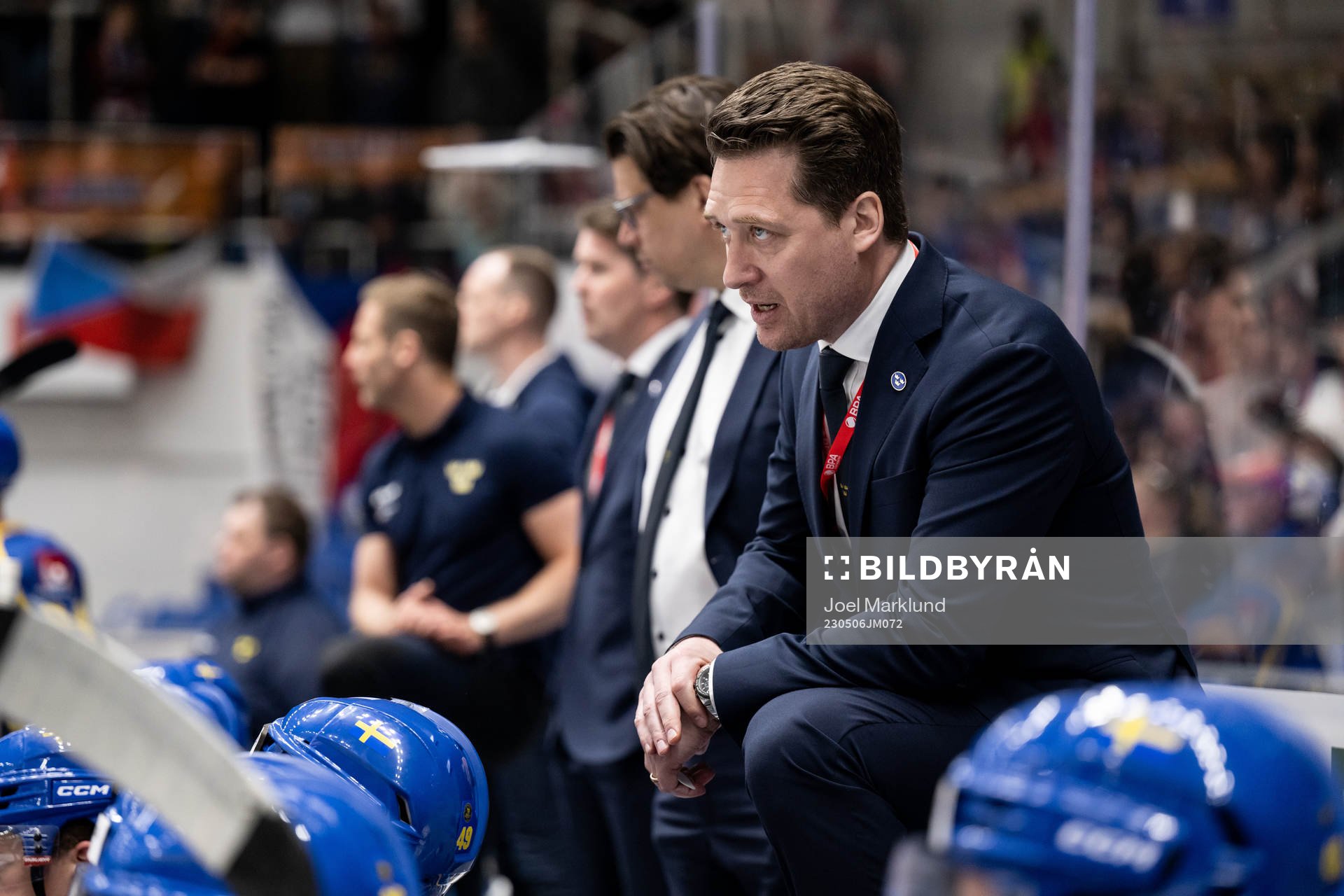 head coach Sam Hallam of Sweden