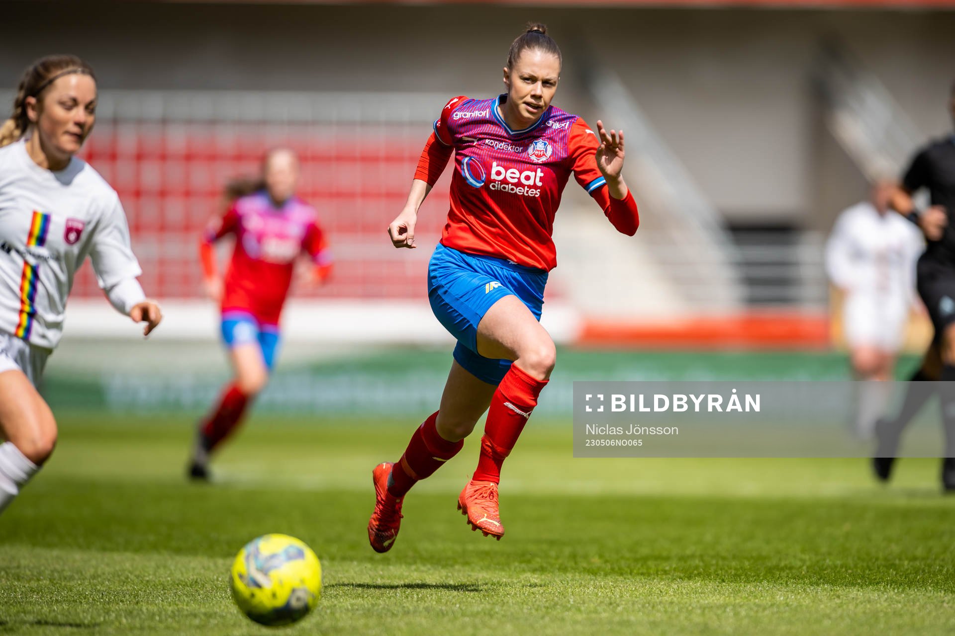 Helsingborgs Rebecka Winroth under fotbollsmatchen i Div 2 Västra Götaland mellan Helsingborg och Qviding den 6 maj 2023 i Helsingborg.