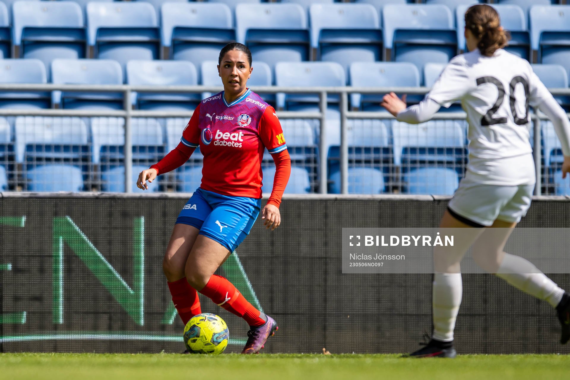 Helsingborgs Ebba Manglind under fotbollsmatchen i Div 2 Västra Götaland mellan Helsingborg och Qviding den 6 maj 2023 i Helsingborg.