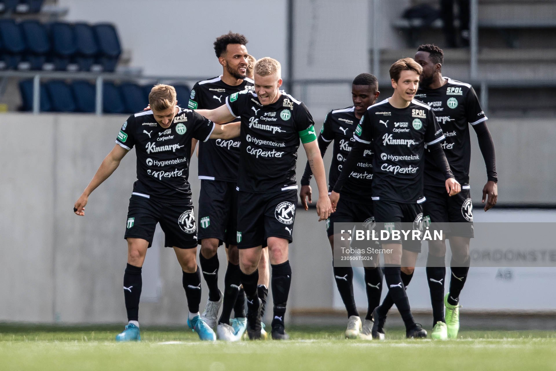 Västerås SKs Simon Johansson jublar