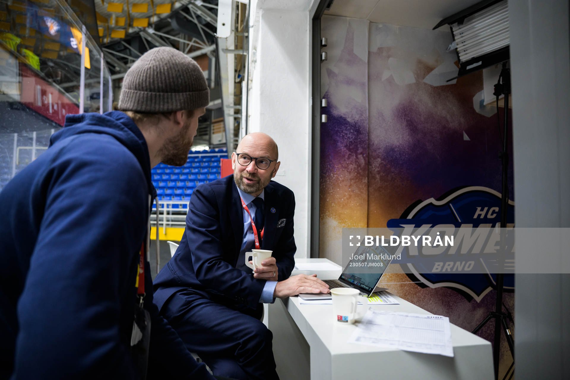 Goaltender Marcus Högberg and goaltender coach Stefan