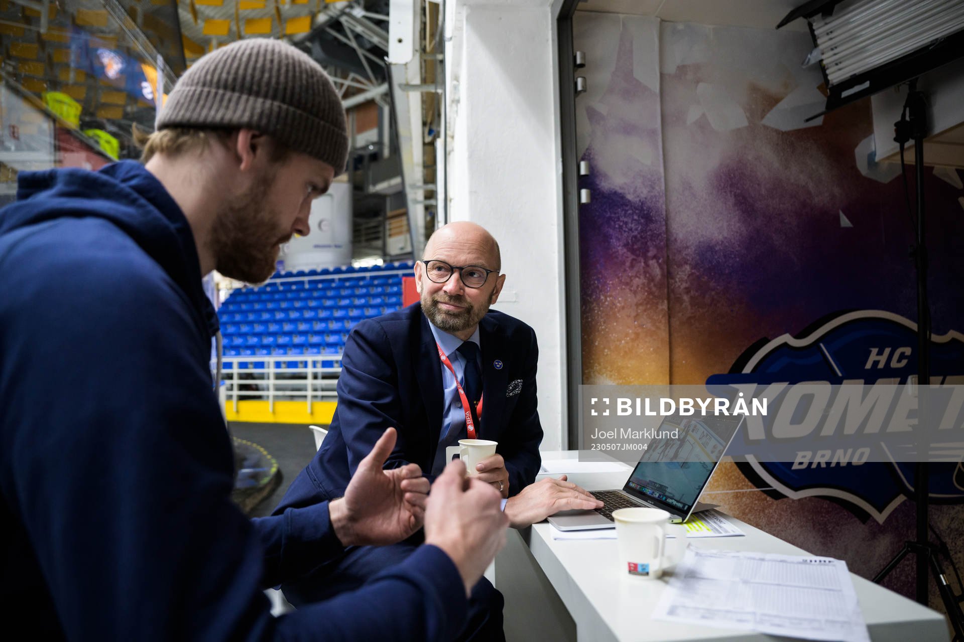 Goaltender Marcus Högberg and goaltender coach Stefan