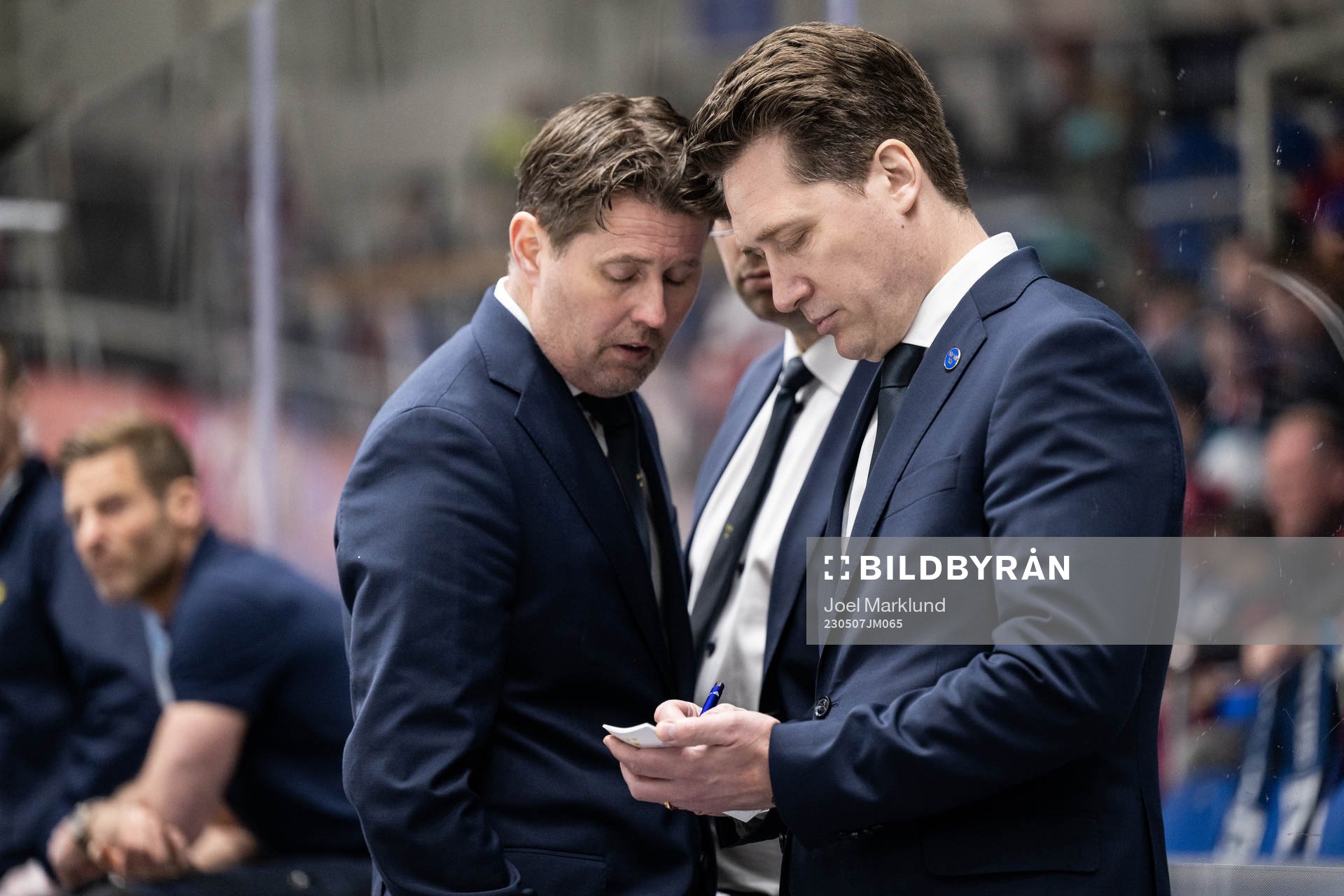 assistant coach Stefan Klockare and head coach Sam Hallam