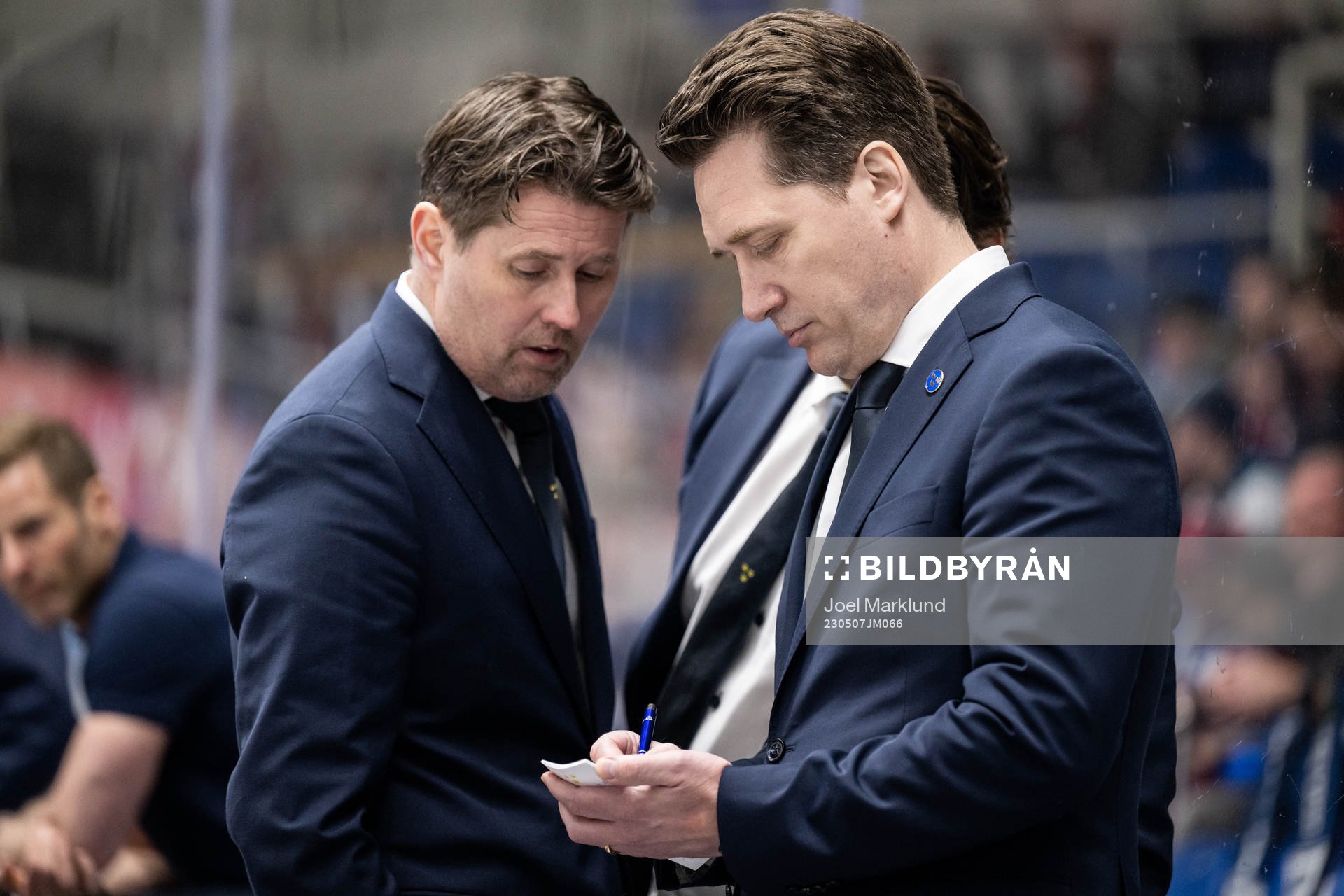 assistant coach Stefan Klockare and head coach Sam Hallam