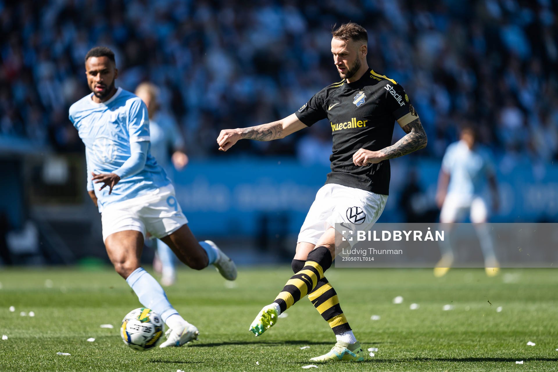 Malmö FFs Isaac Kiese Thelin och AIKs Alexander Milosevic