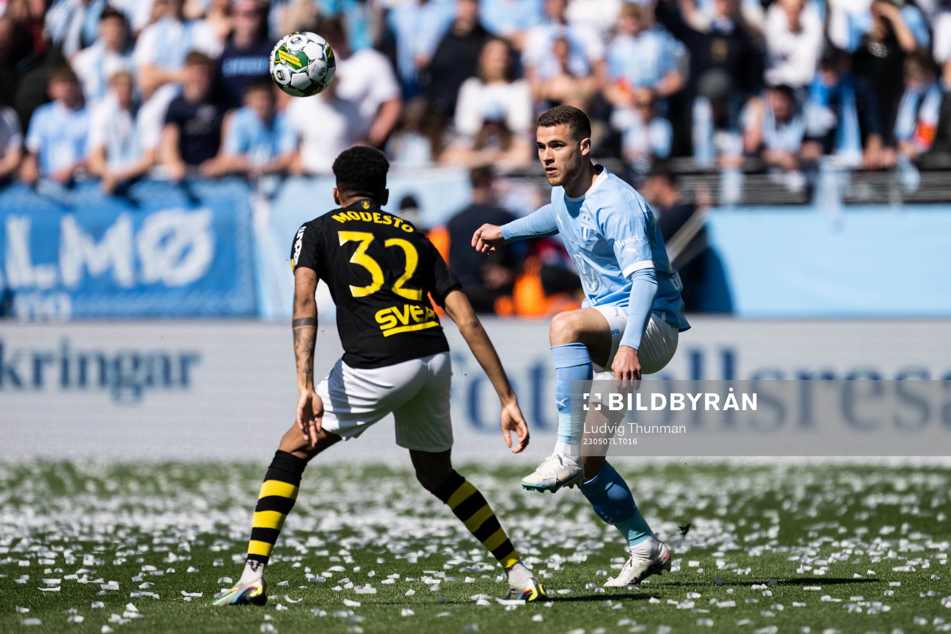 AIKs Rui Modesto och Malmö FFs Gabriel Busanello