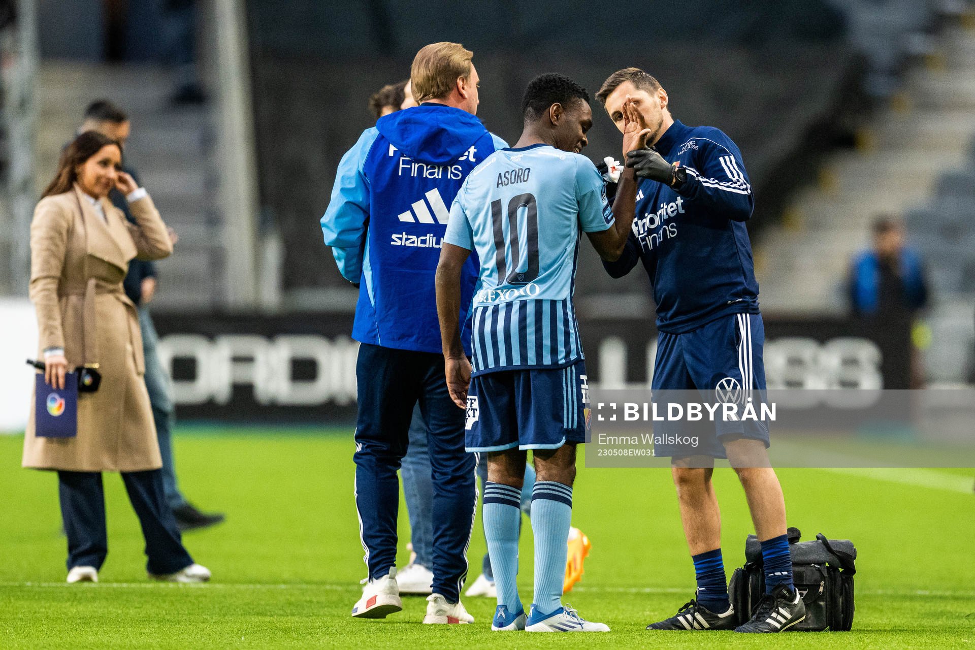 Djurgårdens Joel Asoro får vård