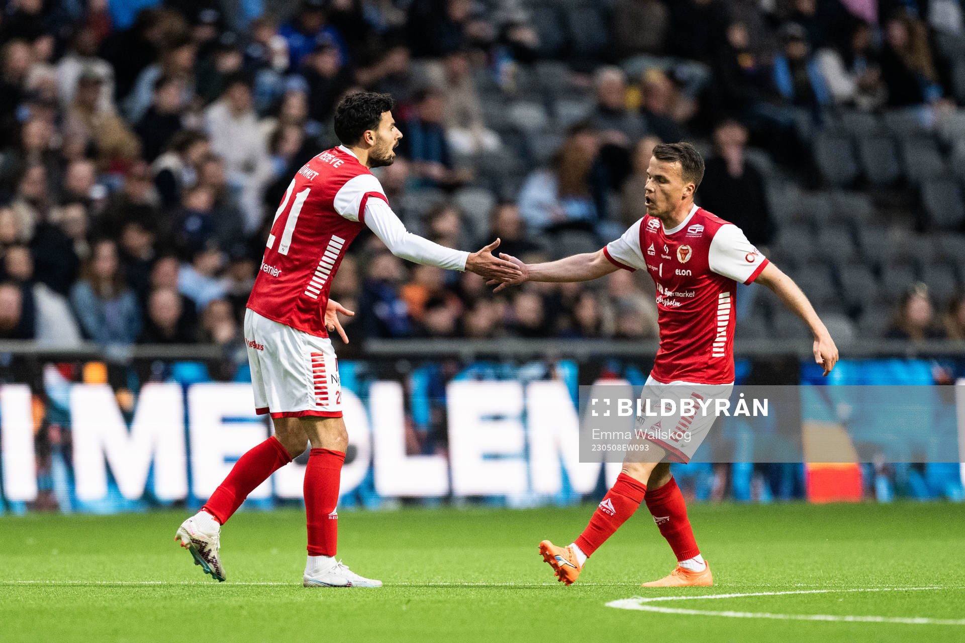 Kalmars Deniz Hummet och Simon Skrabb jublar