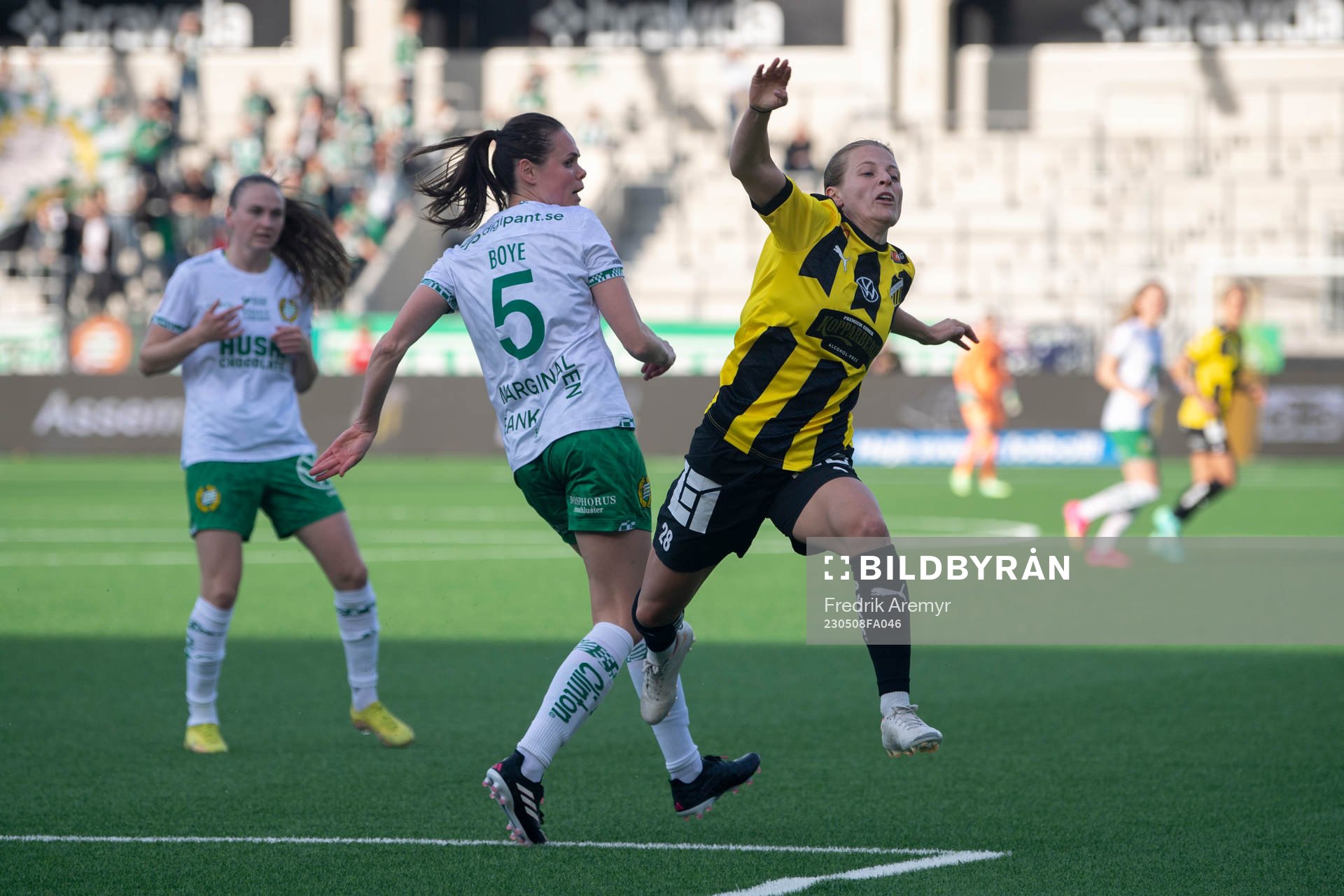 Hammarbys Simone Boye Sørensen och Häckens Anna Anvegård