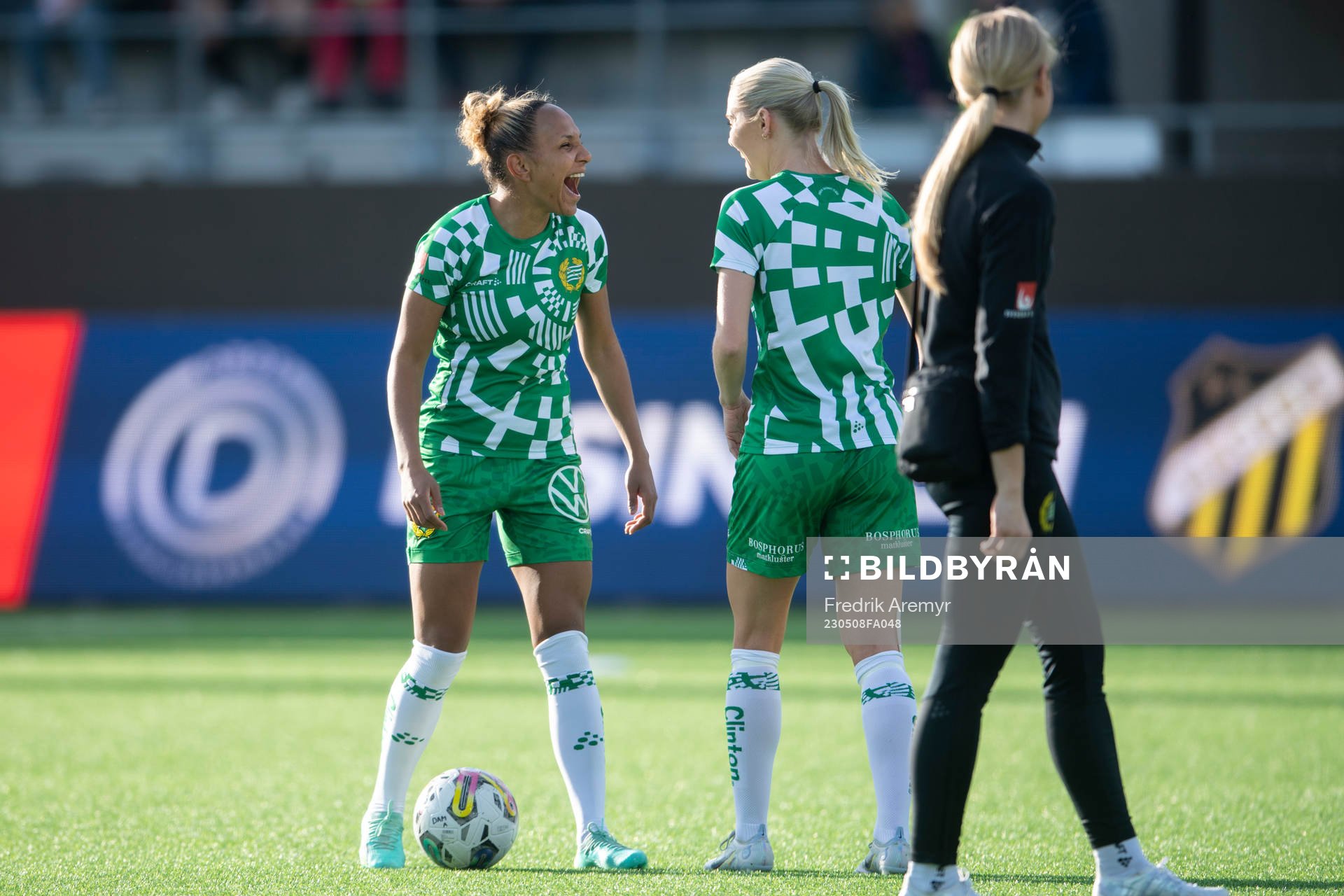 Hammarbys Madelen Janogy och  Alice Carlsson