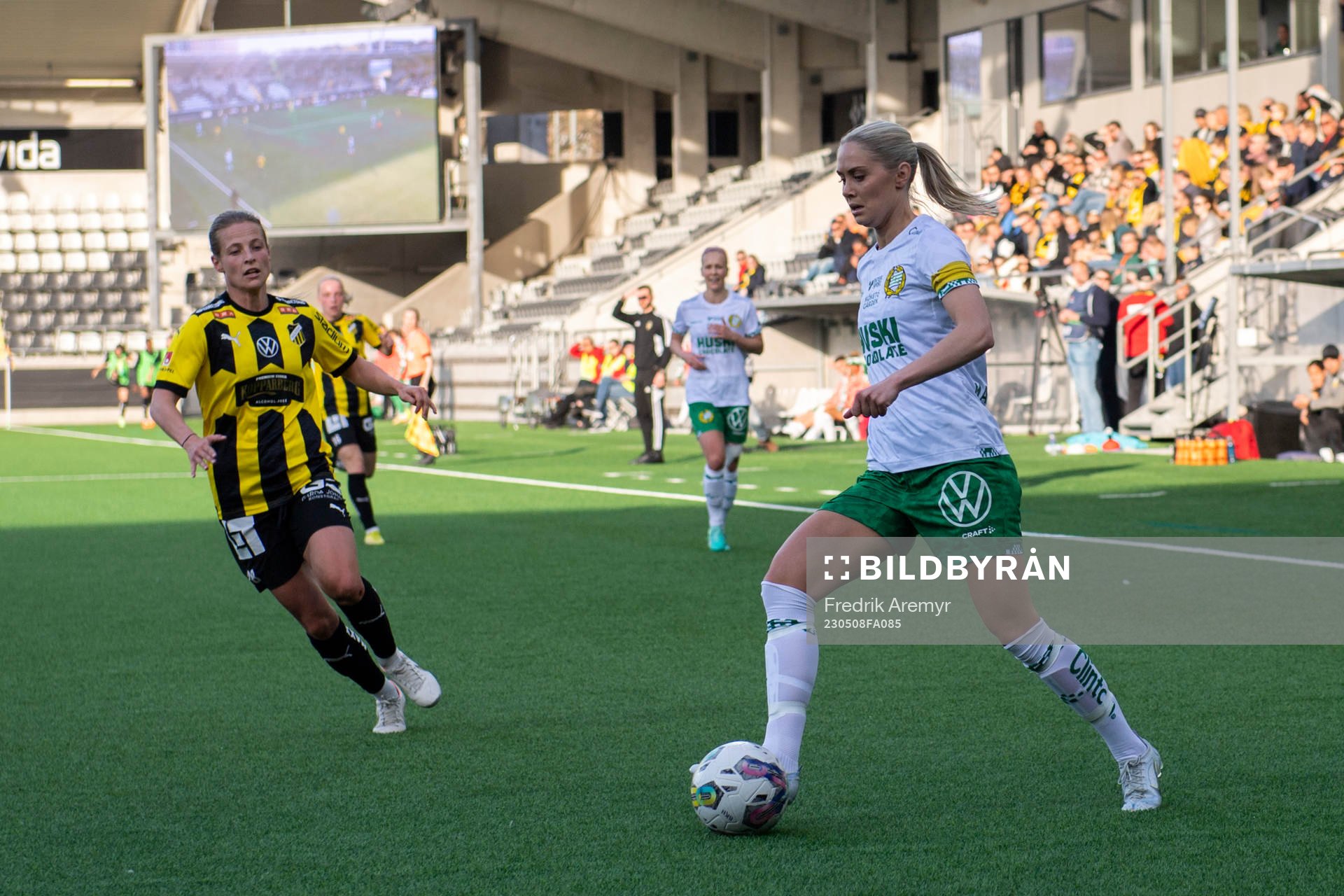 Häckens Anna Anvegård och Hammarbys Alice Carlsson