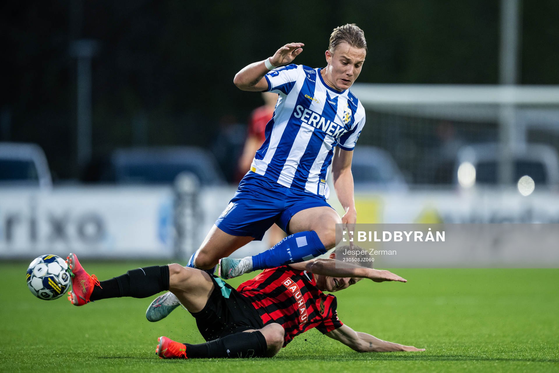 IFK Göteborgs Linus Carlstrand och Brommapojkarnas Samuel