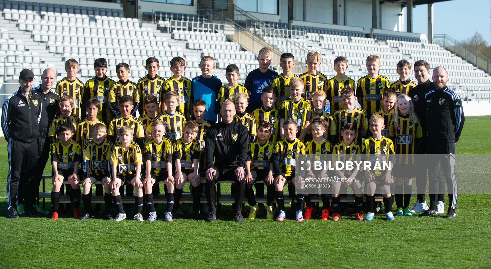 Lagbilder IFK Hässleholms ungdomslag i Hässleholm 8 maj