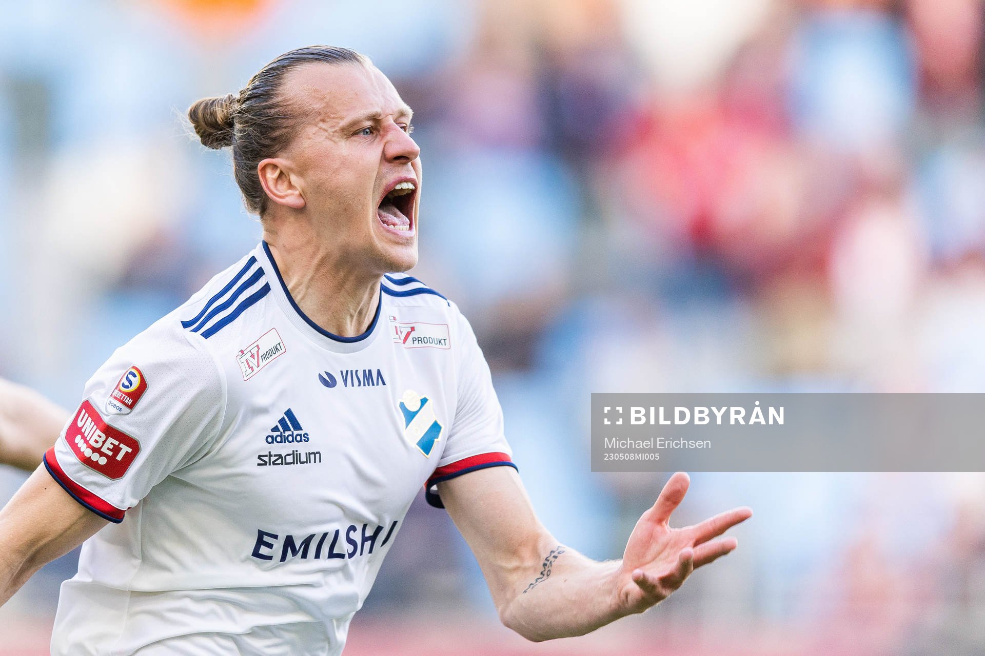 Östers Jesper Jonasson Westermark jublar