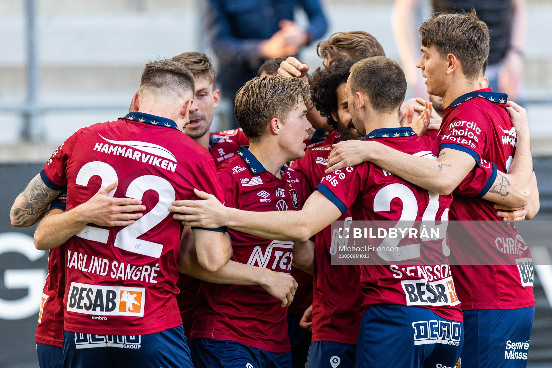 Örgrytes William Svensson jublar med lagkamrater