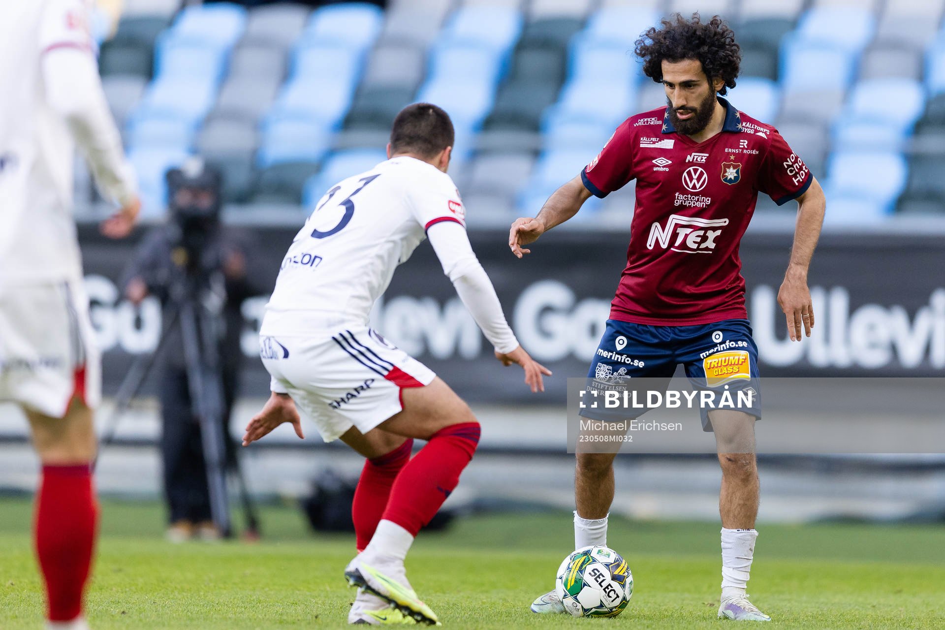 Östers Vladimir Rodic och Örgrytes Hady Saleh Karim