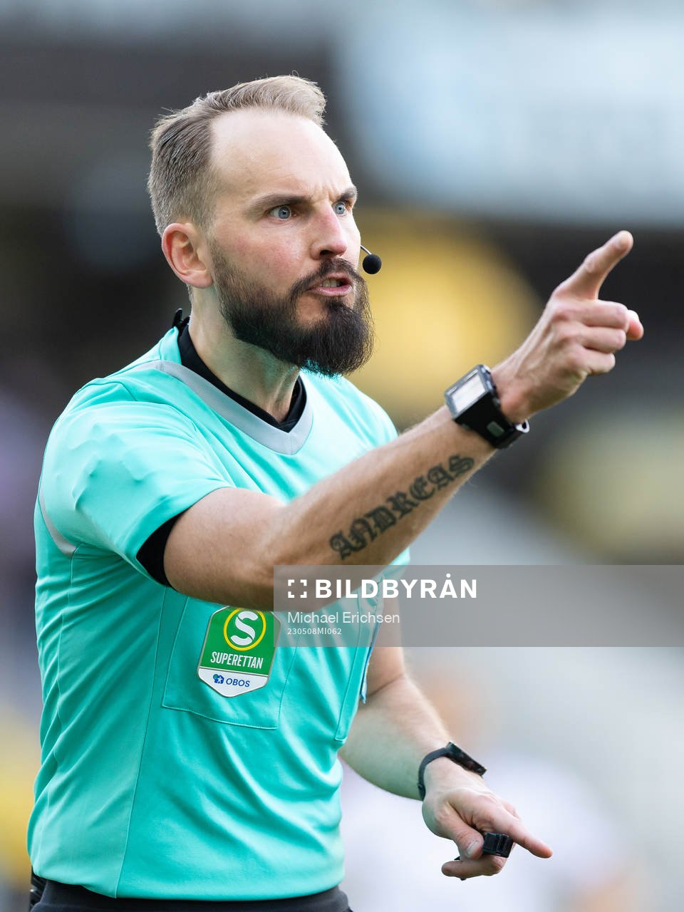 Domare Andreas Dufva-Johansson under fotbollsmatchen i Superettan mellan Örgryte och Öster den 8 maj 2023 i Göteborg. 