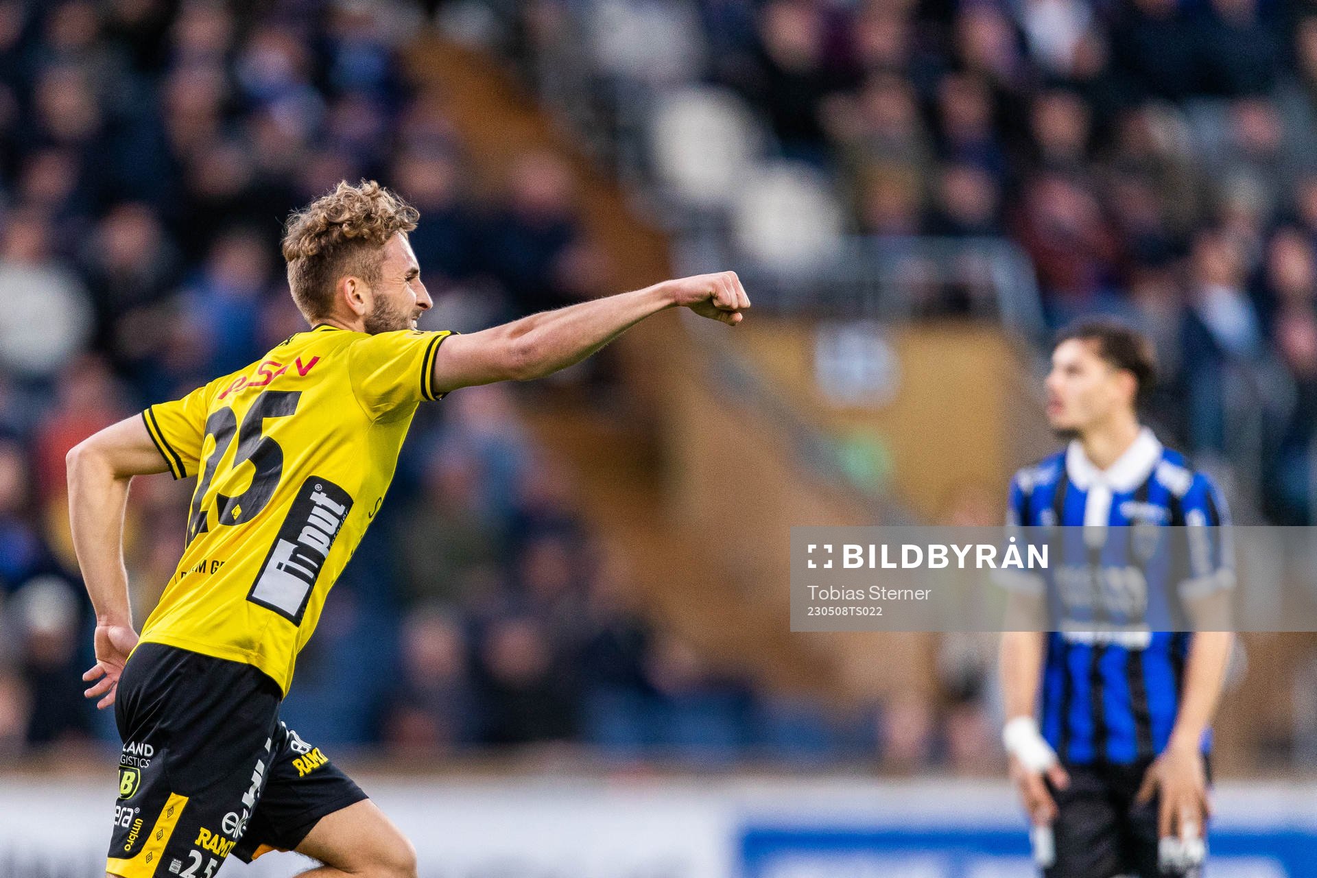 Elfsborgs Jack Cooper-Love jublar