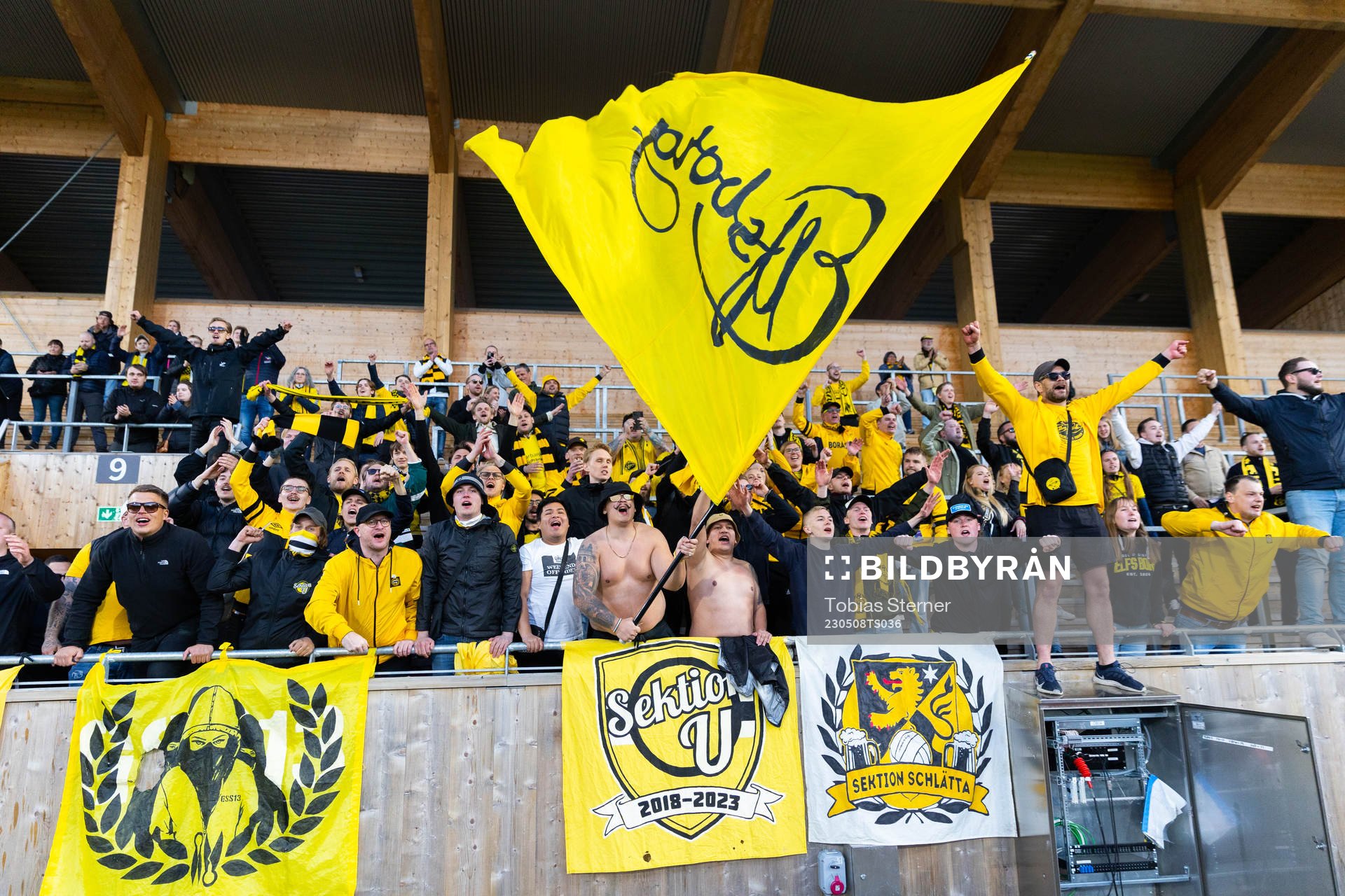 Elfsborgs supportrar jublar