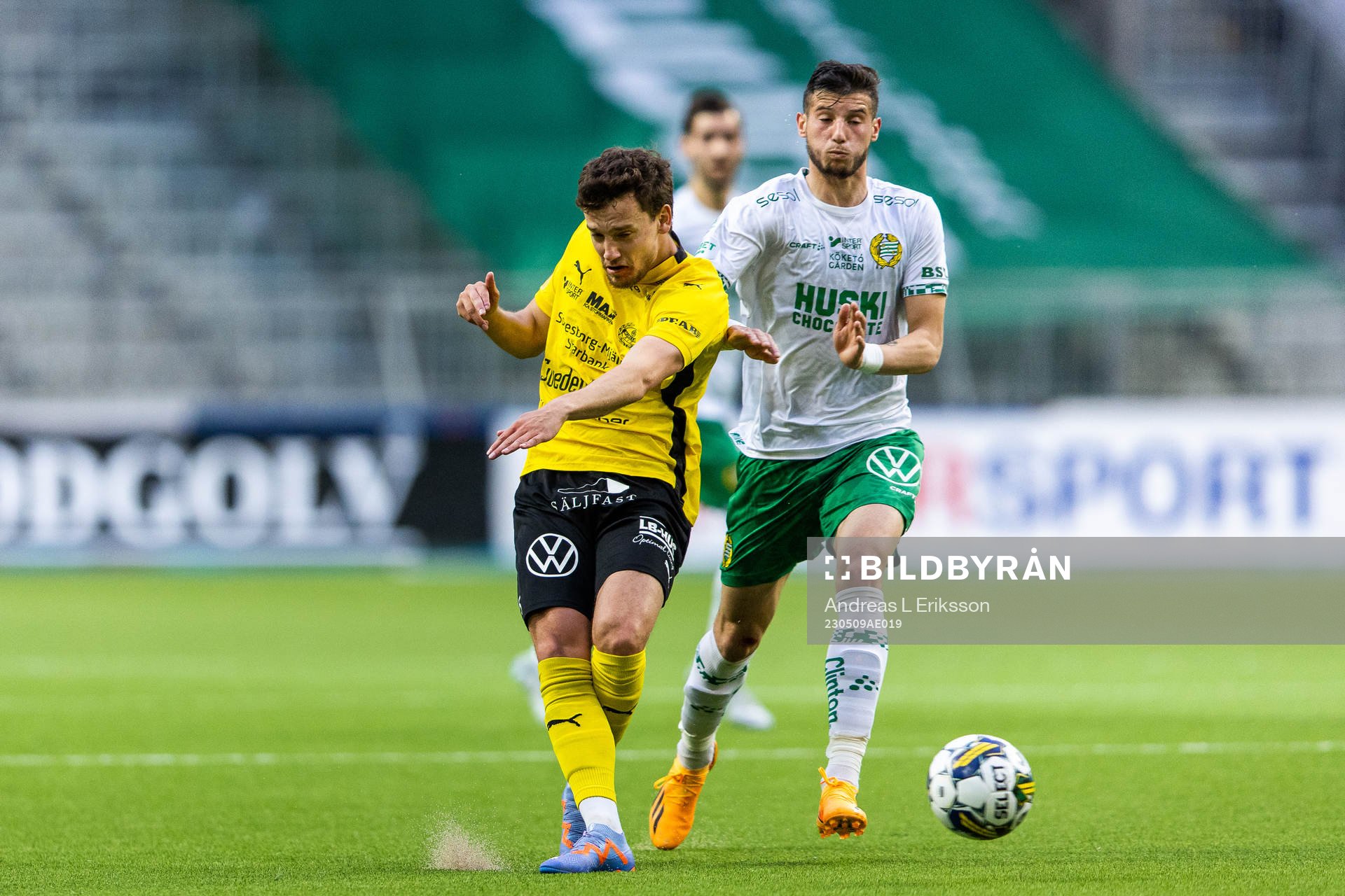 Mjällbys Colin Rösler och Hammarbys Viktor Djukanovic