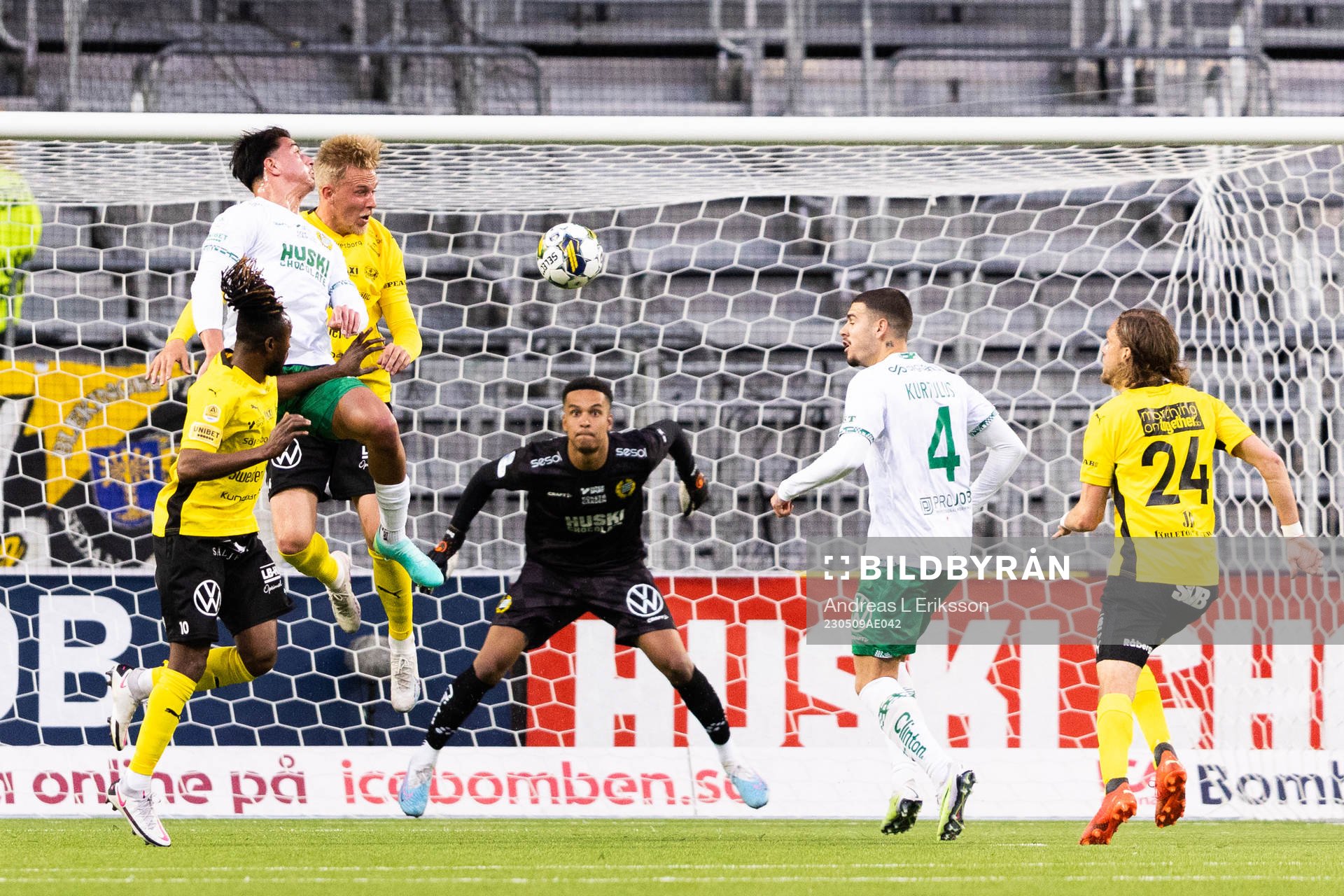 Hammarbys målvakt Oliver Dovin