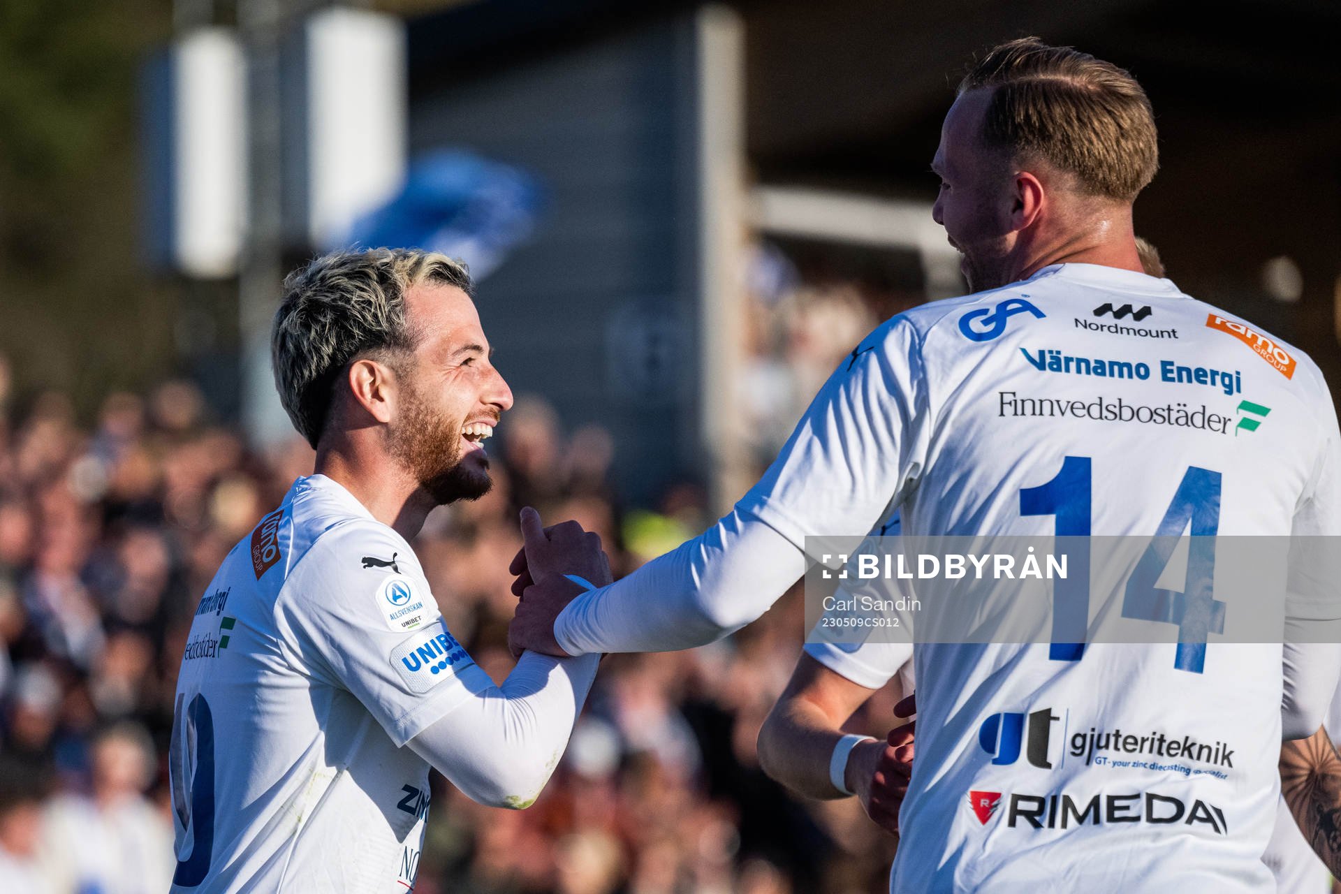 Värnamos Marco Bustos jublar