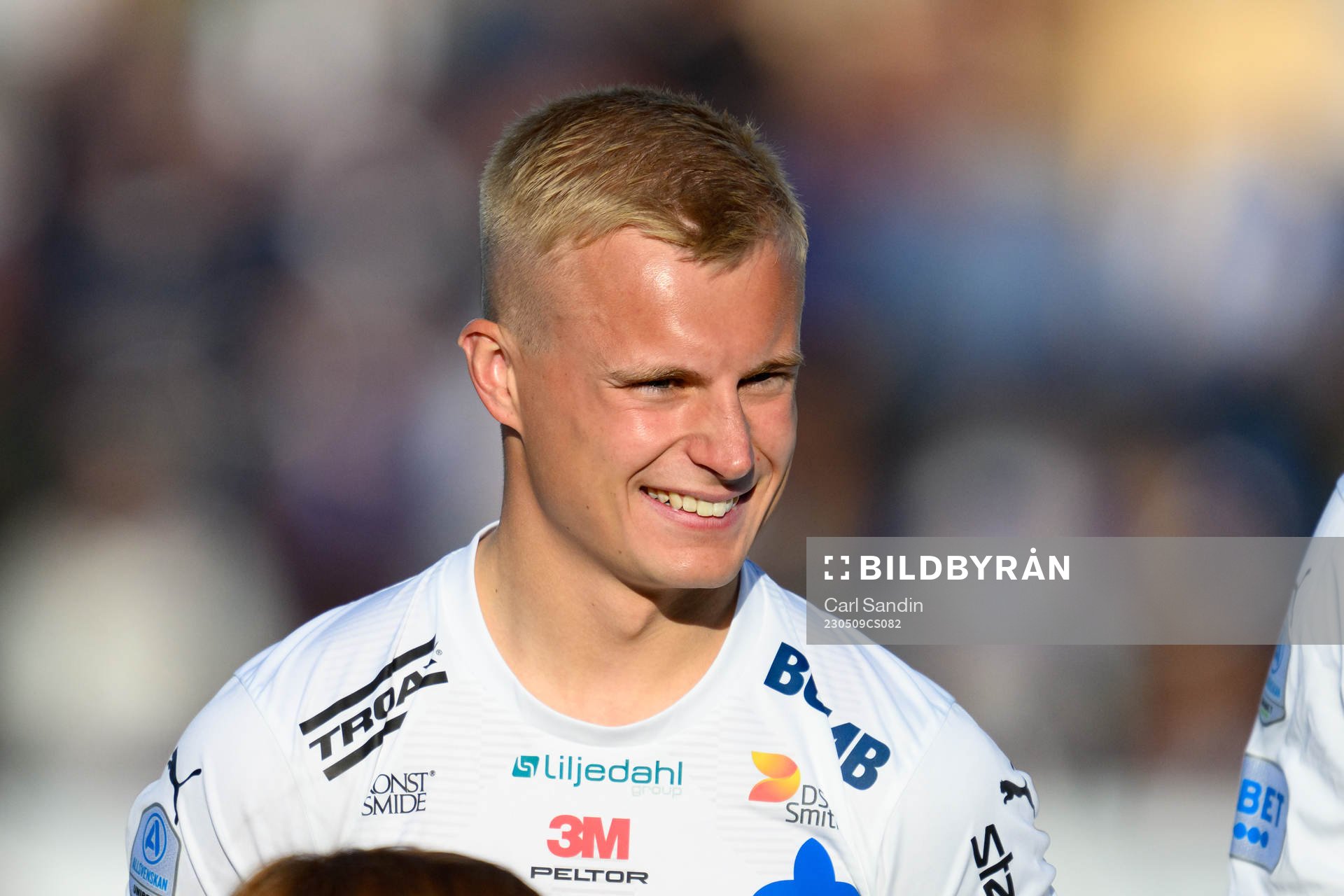 Värnamos Viktor Bergh vid lineup innan fotbollsmatchen i