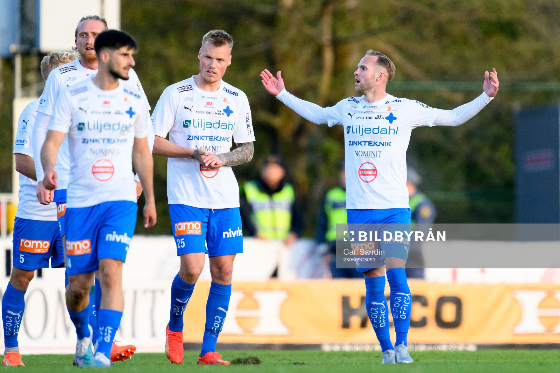 Värnamos Gustav Engvall jublar