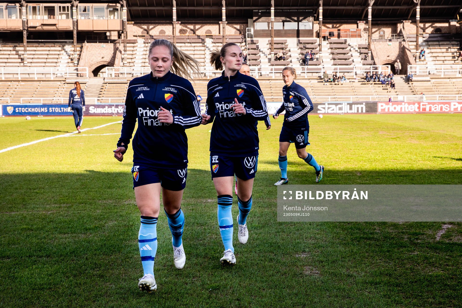Djurgårdens Alice Bergström och Kamilla Lilhammer Karlsen