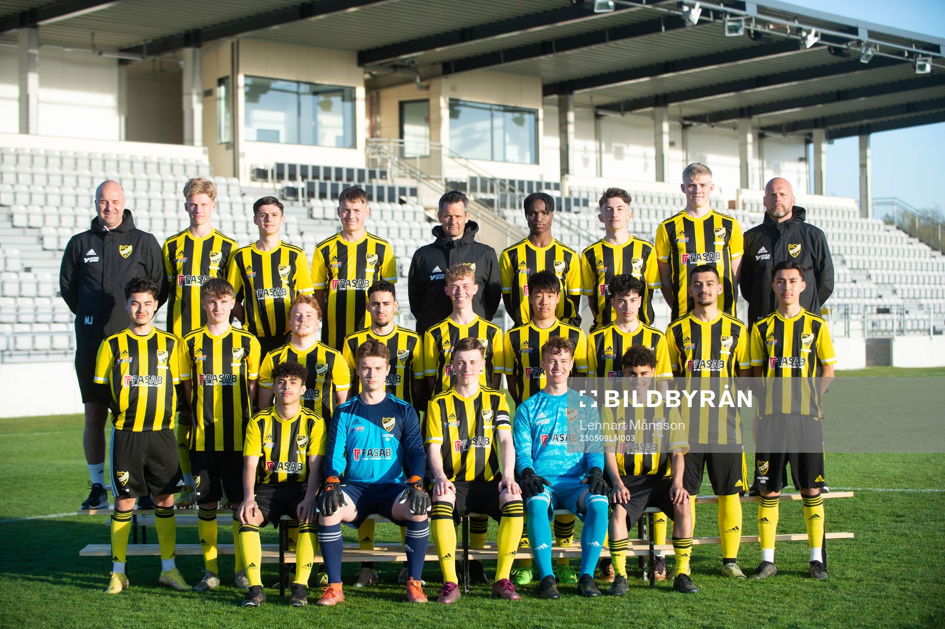 Lagbilder IFK Hässleholms ungdomslag i Hässleholm 8 maj