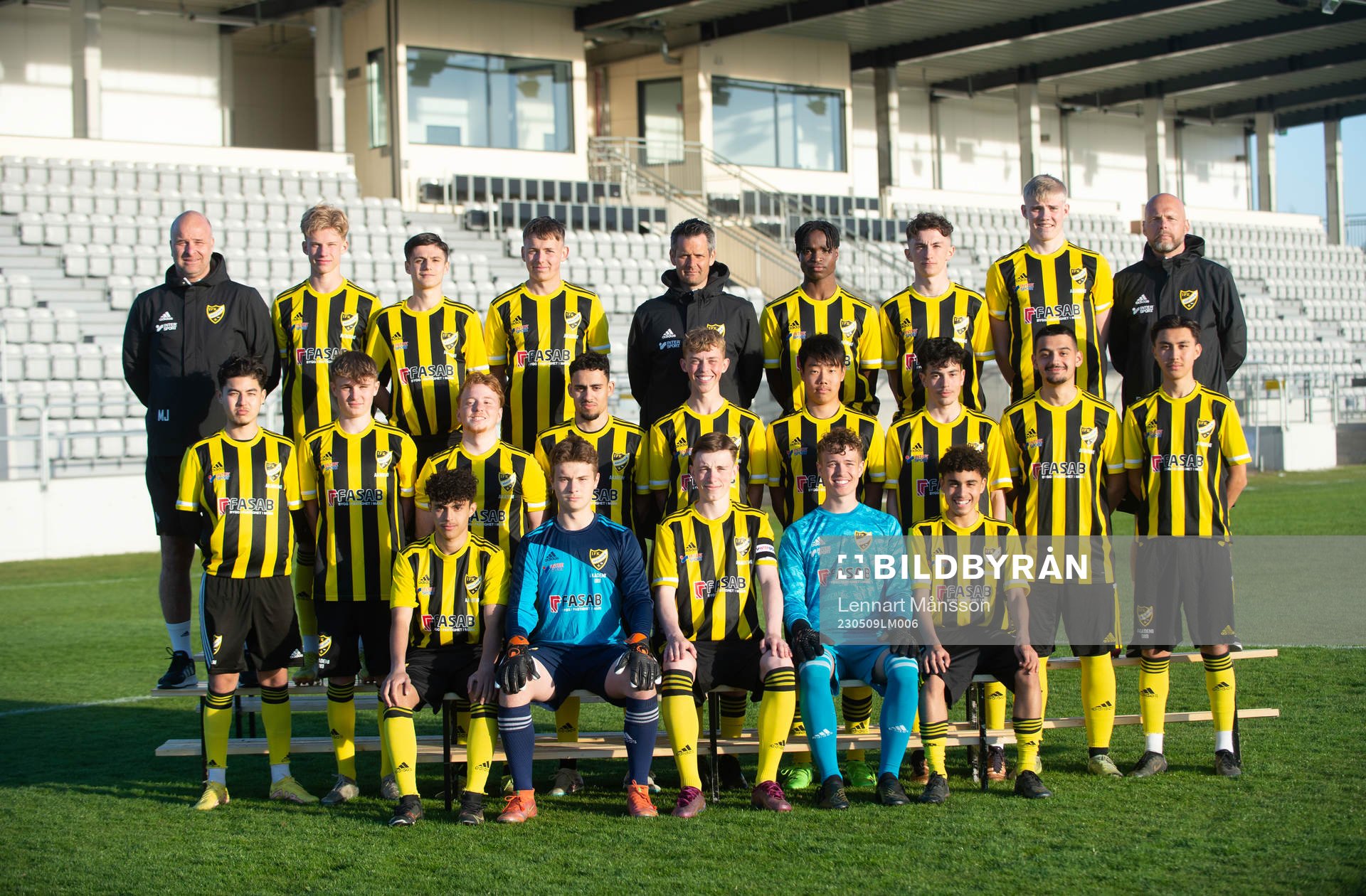 Lagbilder IFK Hässleholms ungdomslag i Hässleholm 8 maj