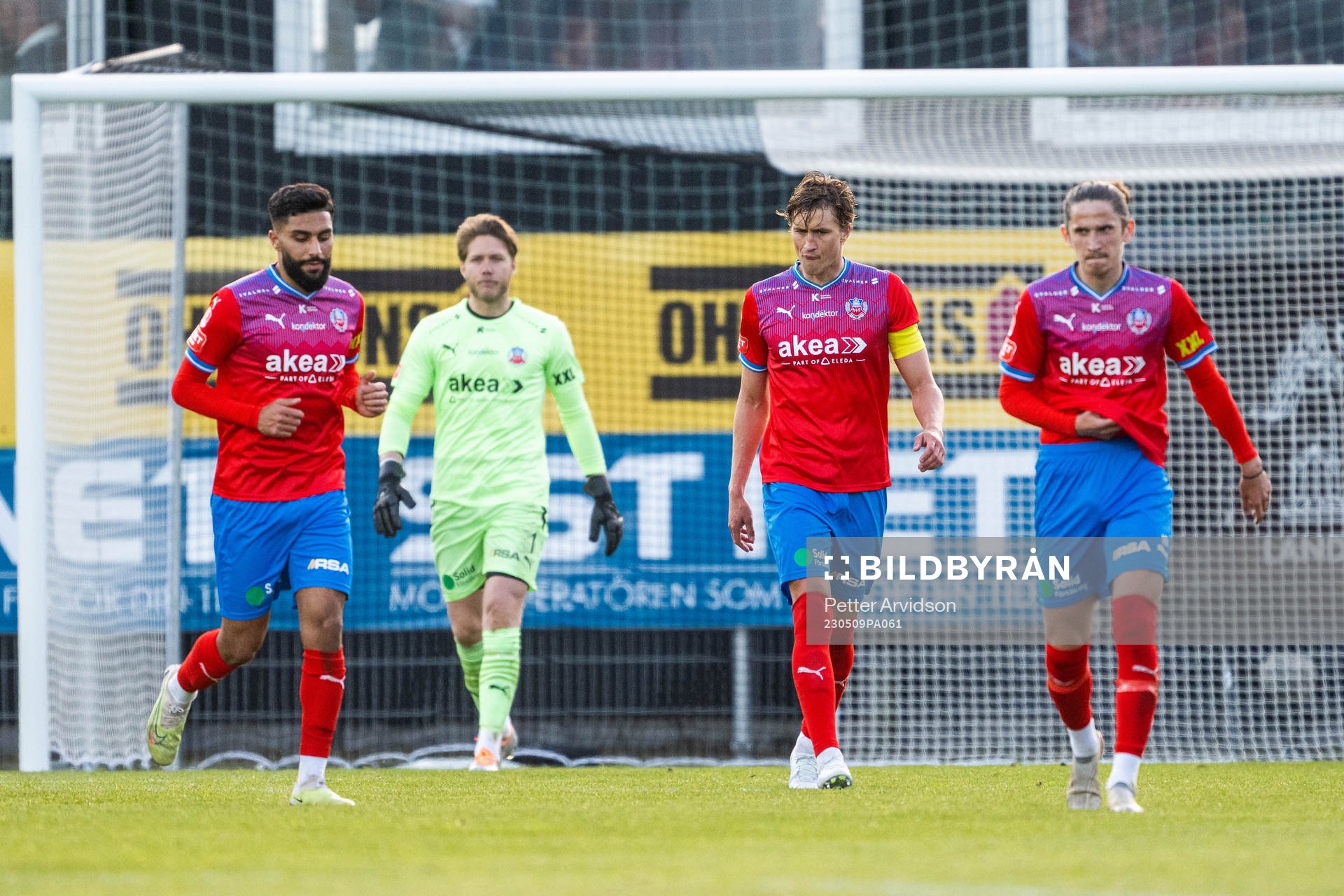Helsingborgs Amin Al-Hamawi, målvakt Kalle Joelsson och