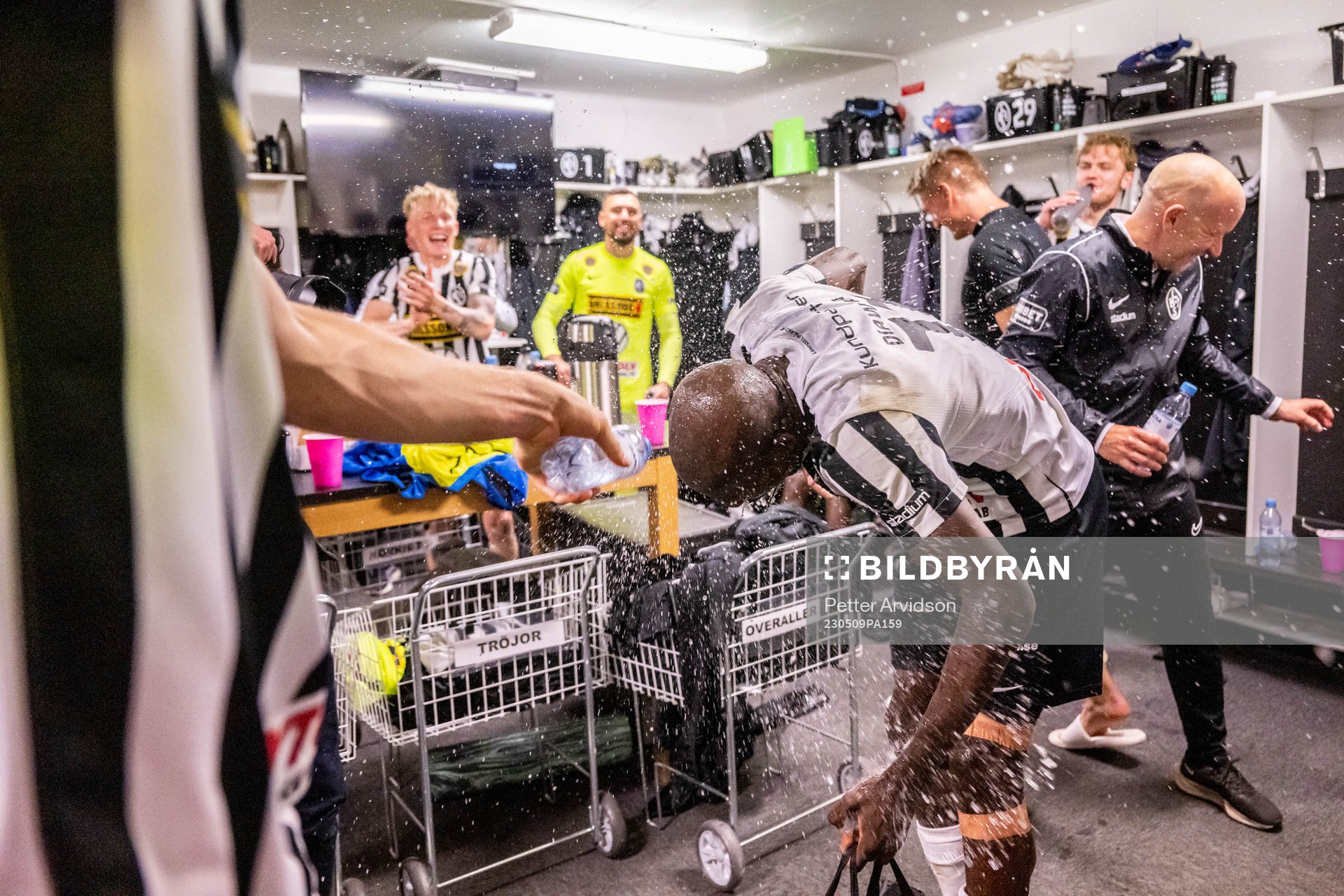 Landskronas Ousmane Diawara jublar i omklädningsrummet