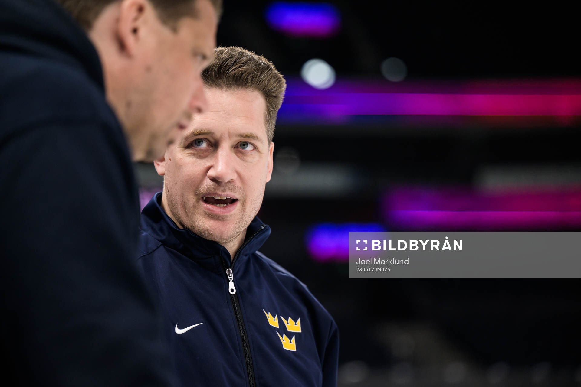 Head coach Sam Hallam of Sweden at a practice session
