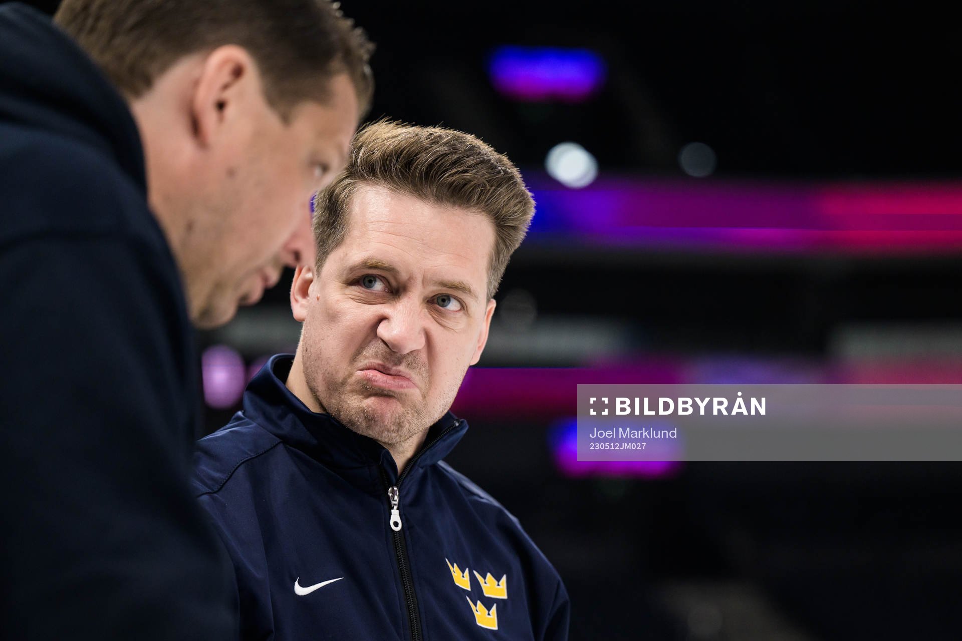 Head coach Sam Hallam of Sweden at a practice session