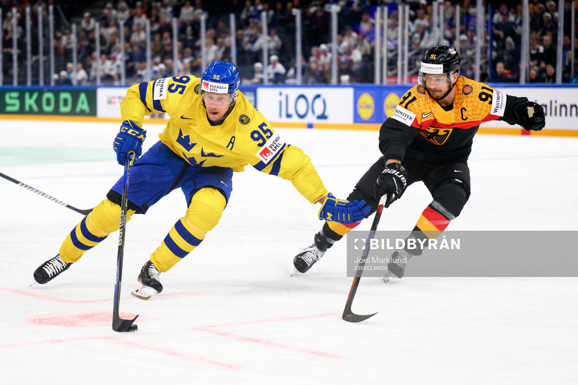 Jacob de la Rose of Sweden and Moritz Müller of Germany